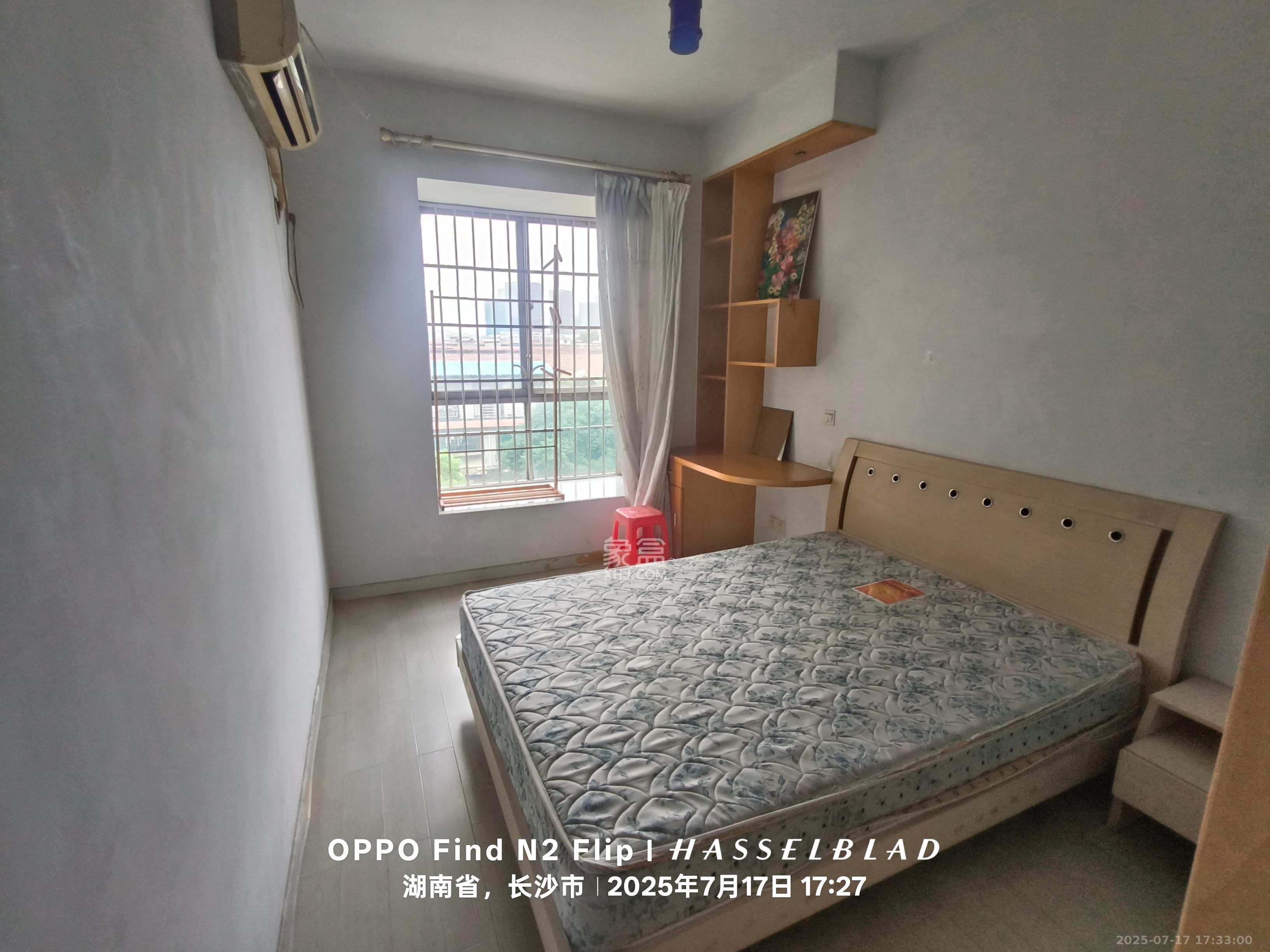 芙蓉苑 3室2厅2卫 2500.0元/月 芙蓉苑 3室2厅2卫 2500.0元/月室内图