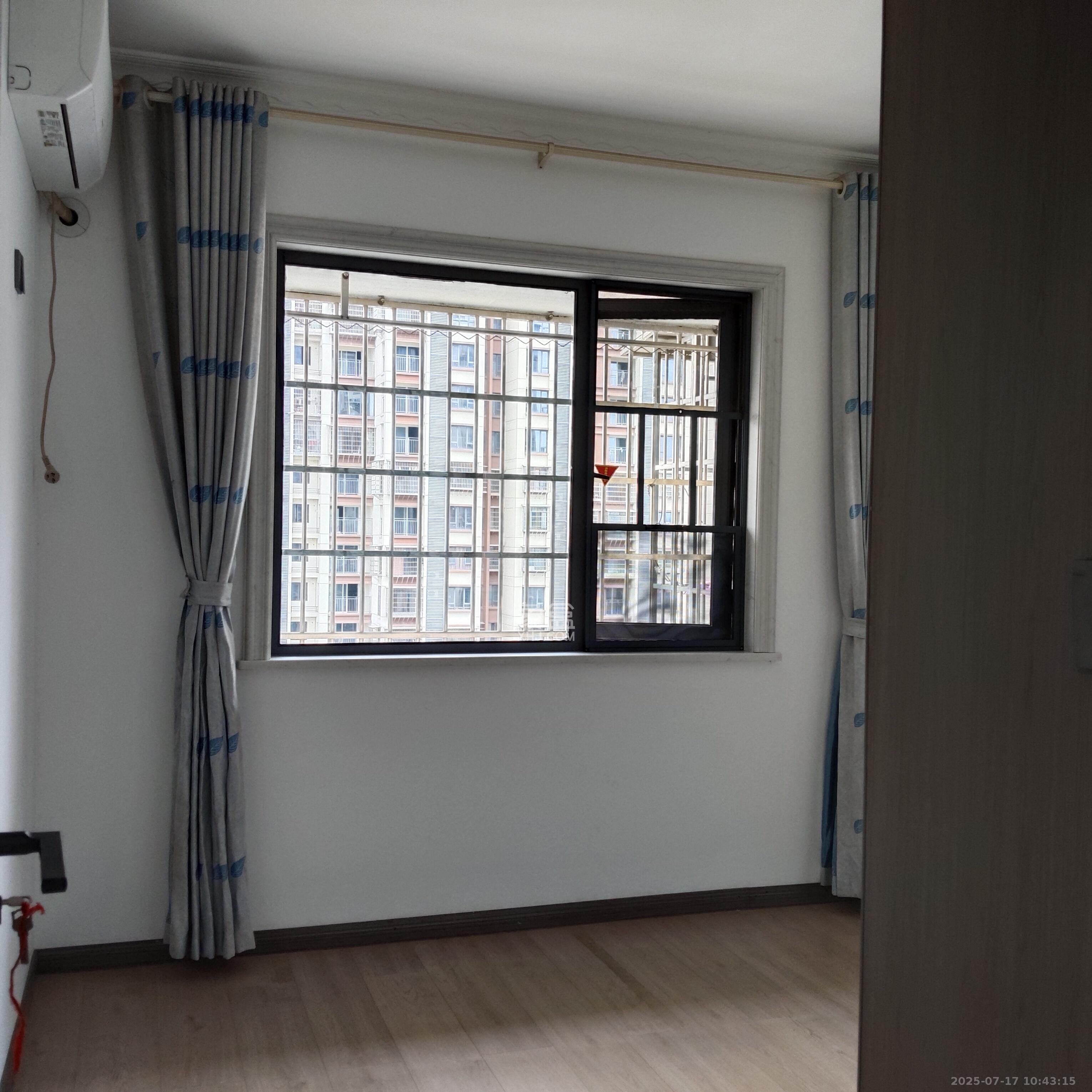 真人桥家园一期 3室2厅2卫 2400.0元/月 真人桥家园一期 3室2厅2卫 2400.0元/月室内图