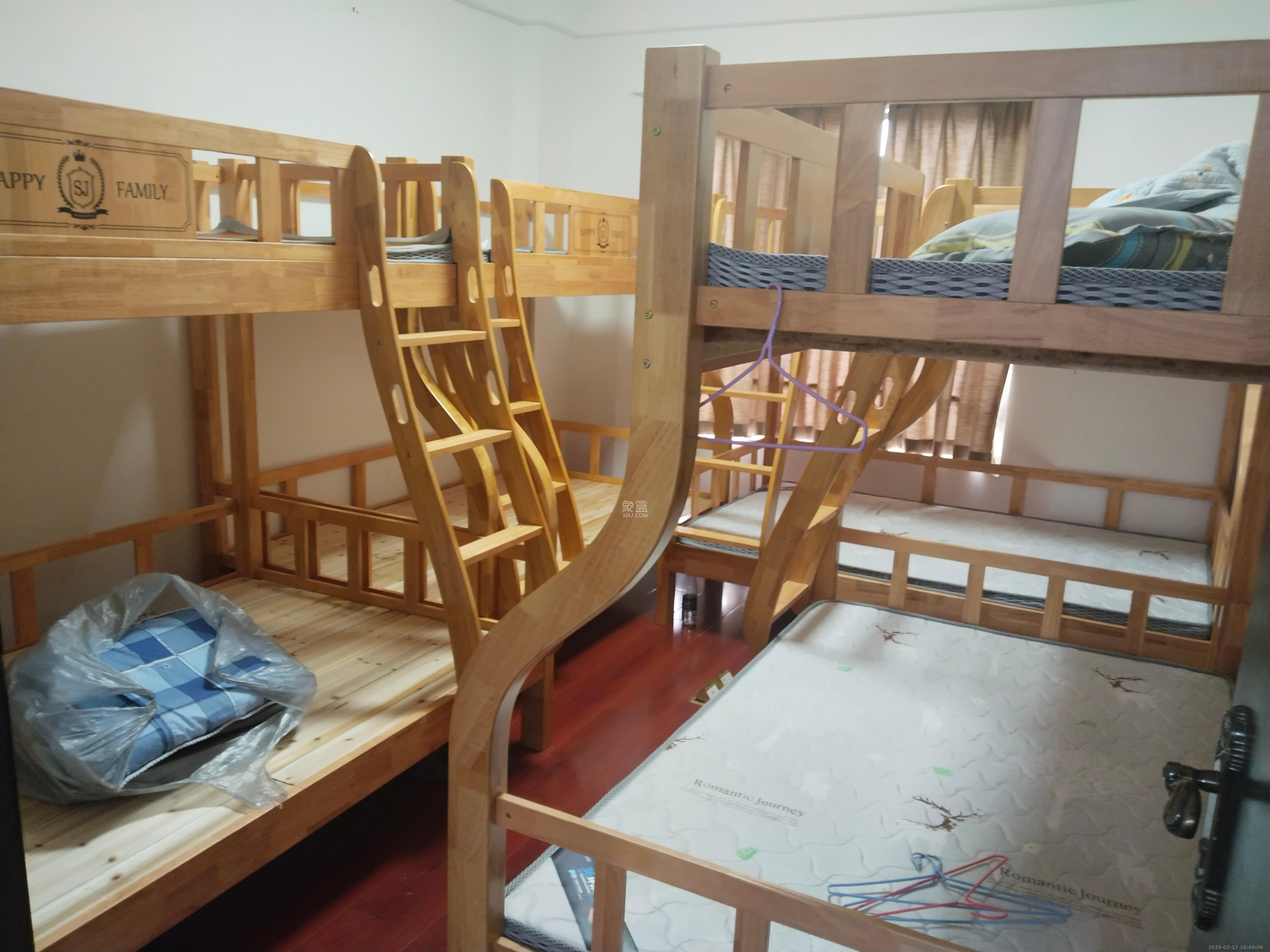 巴黎香榭 3室2厅2卫 5500.0元/月 巴黎香榭 3室2厅2卫 5500.0元/月室内图