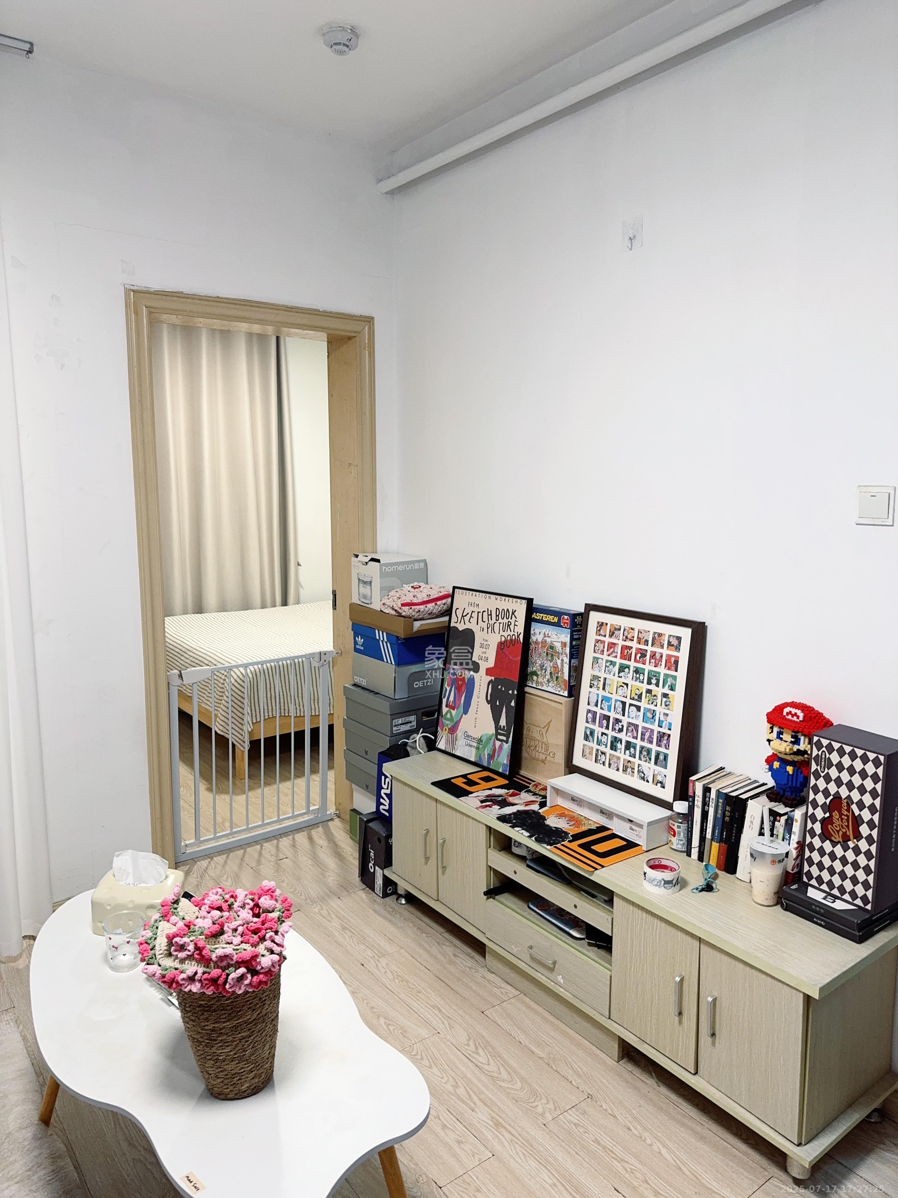中建芙蓉工社  2室1厅1卫   1700.00元/月室内图