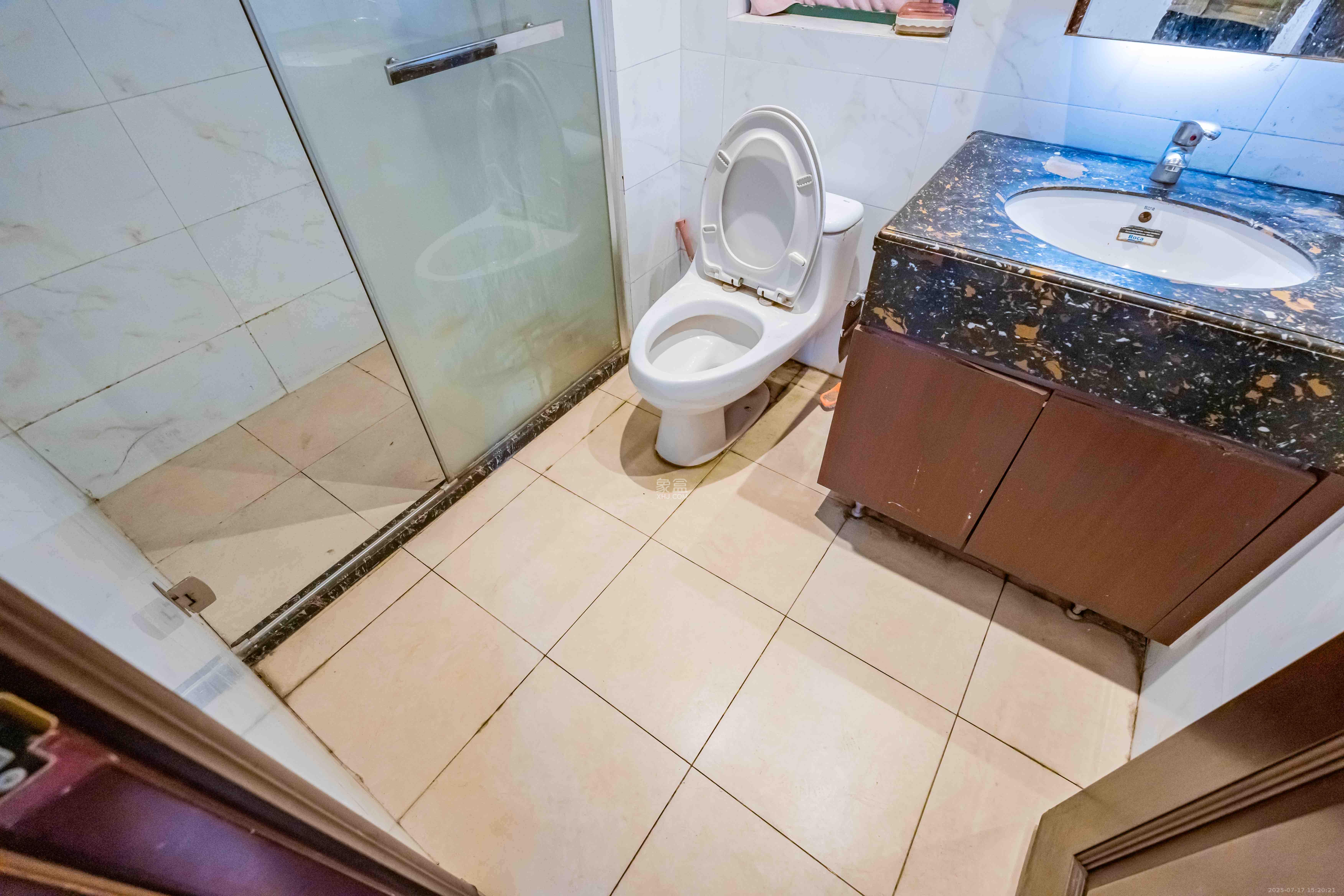 恒大雅苑 3室2厅2卫 2500.0元/月 恒大雅苑 3室2厅2卫 2500.0元/月室内图