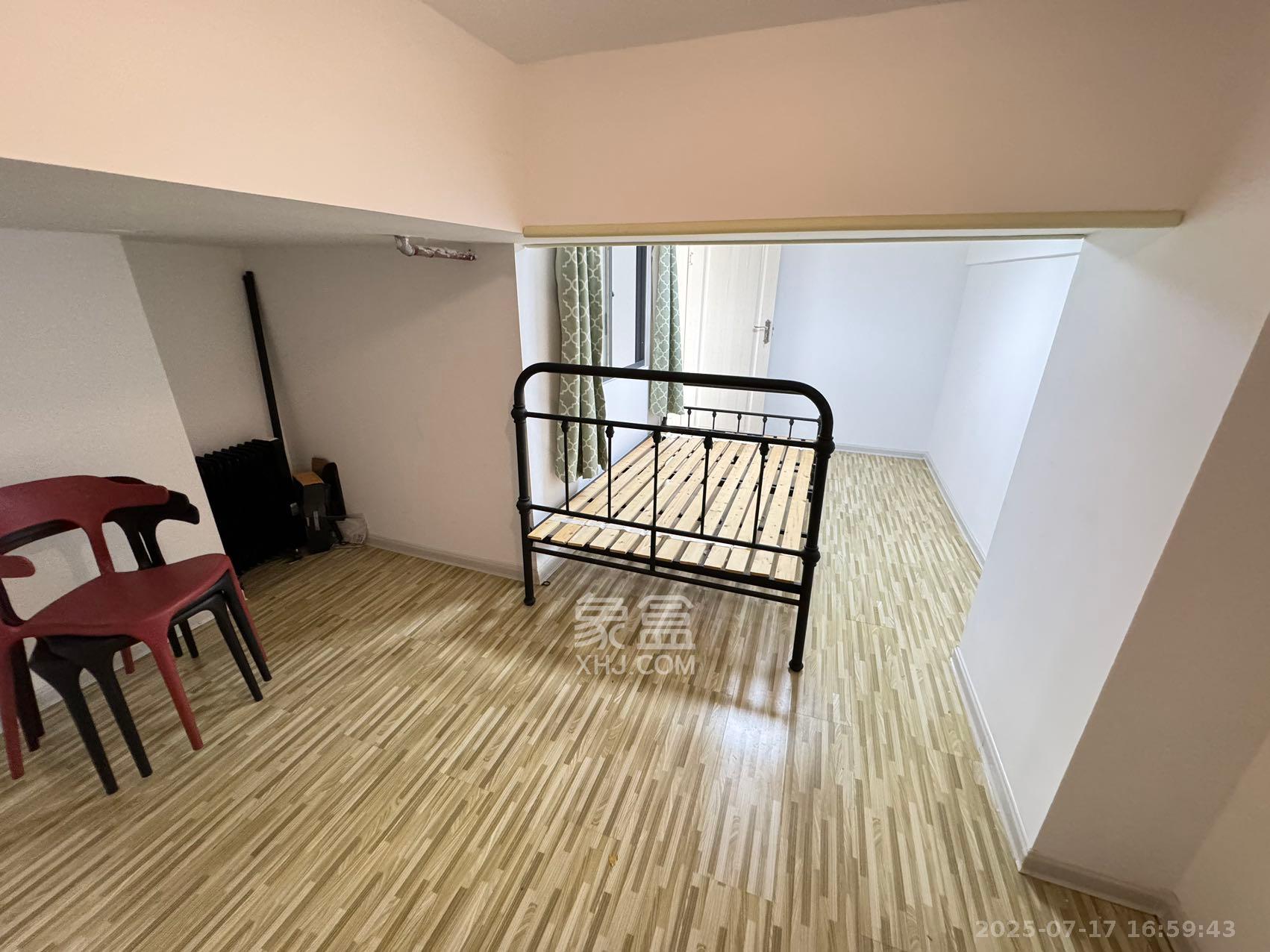 洋湖时代  1室1厅1卫    1500.0元/月 洋湖时代  1室1厅1卫    1500.0元/月室内图1