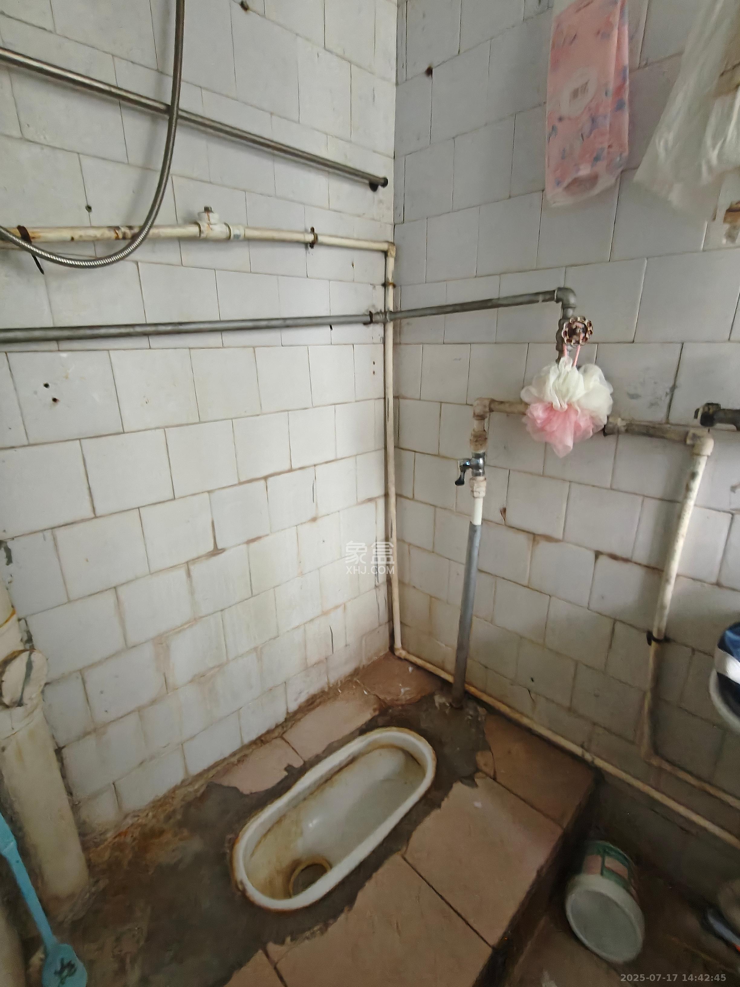 长勘小区 1室1厅1卫 1100.0元/月 长勘小区 1室1厅1卫 1100.0元/月室内图