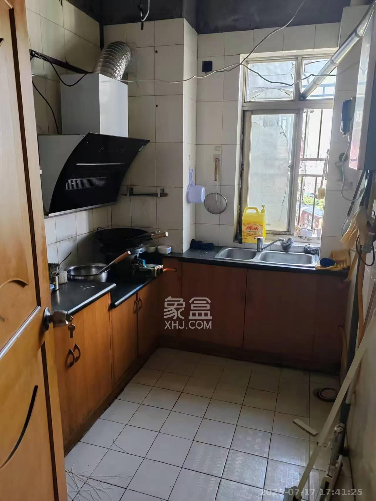 富华大厦  2室2厅1卫    2400.0元/月室内图