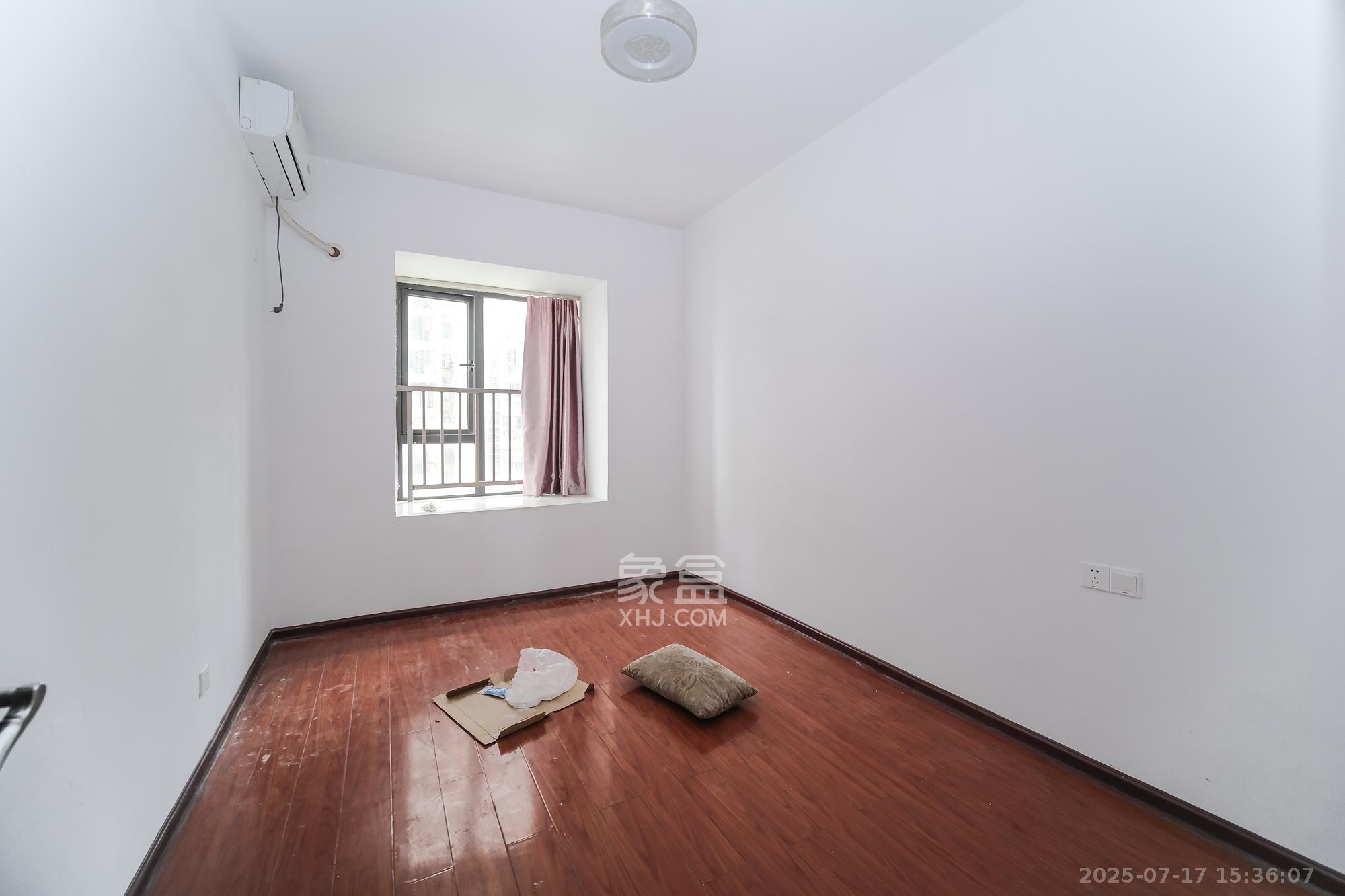 星雅美辰 3室2厅2卫 85.0万 星雅美辰 3室2厅2卫 85.0万卧室