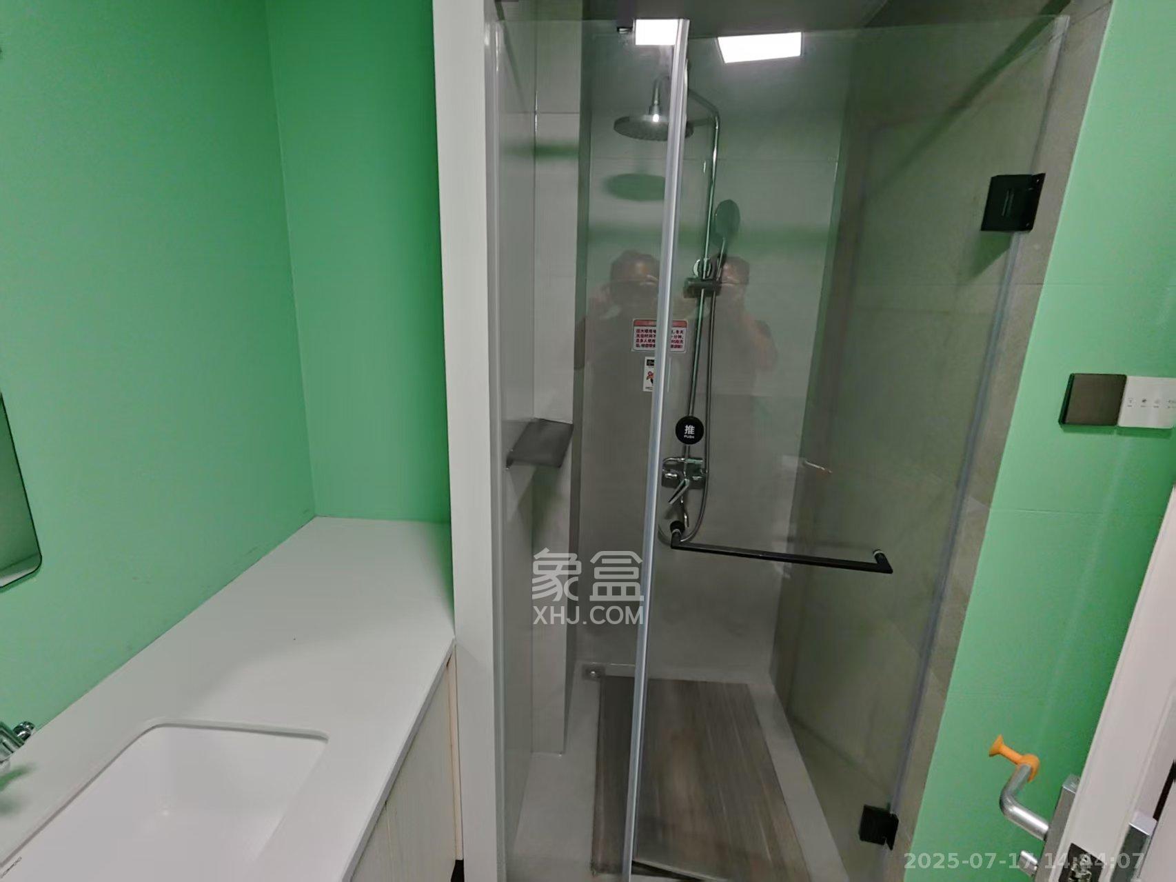 汇景发展环球中心  1室0厅0卫   2600.00元/月室内图