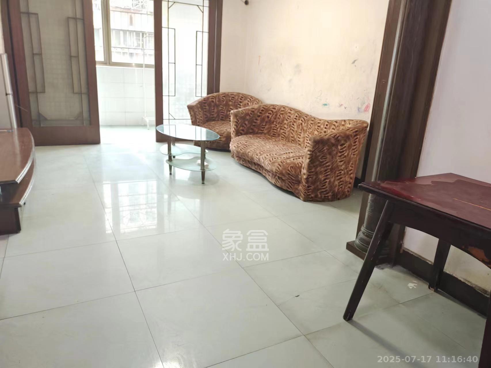 长岭水电八局宿舍 2室1厅1卫 1200.0元/月 长岭水电八局宿舍 2室1厅1卫 1200.0元/月室内图