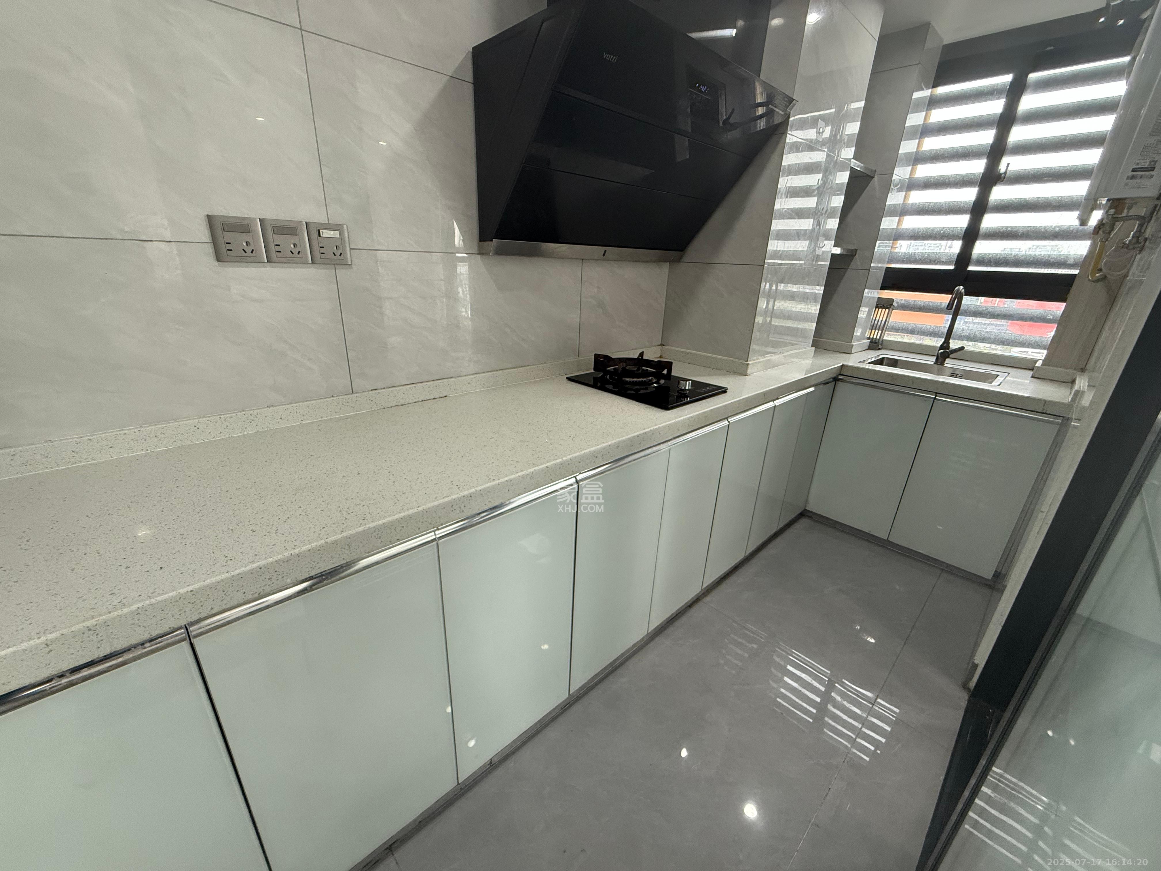 九玺铭城(九玺华府) 1室1厅1卫 2000.0元/月 九玺铭城(九玺华府) 1室1厅1卫 2000.0元/月室内图