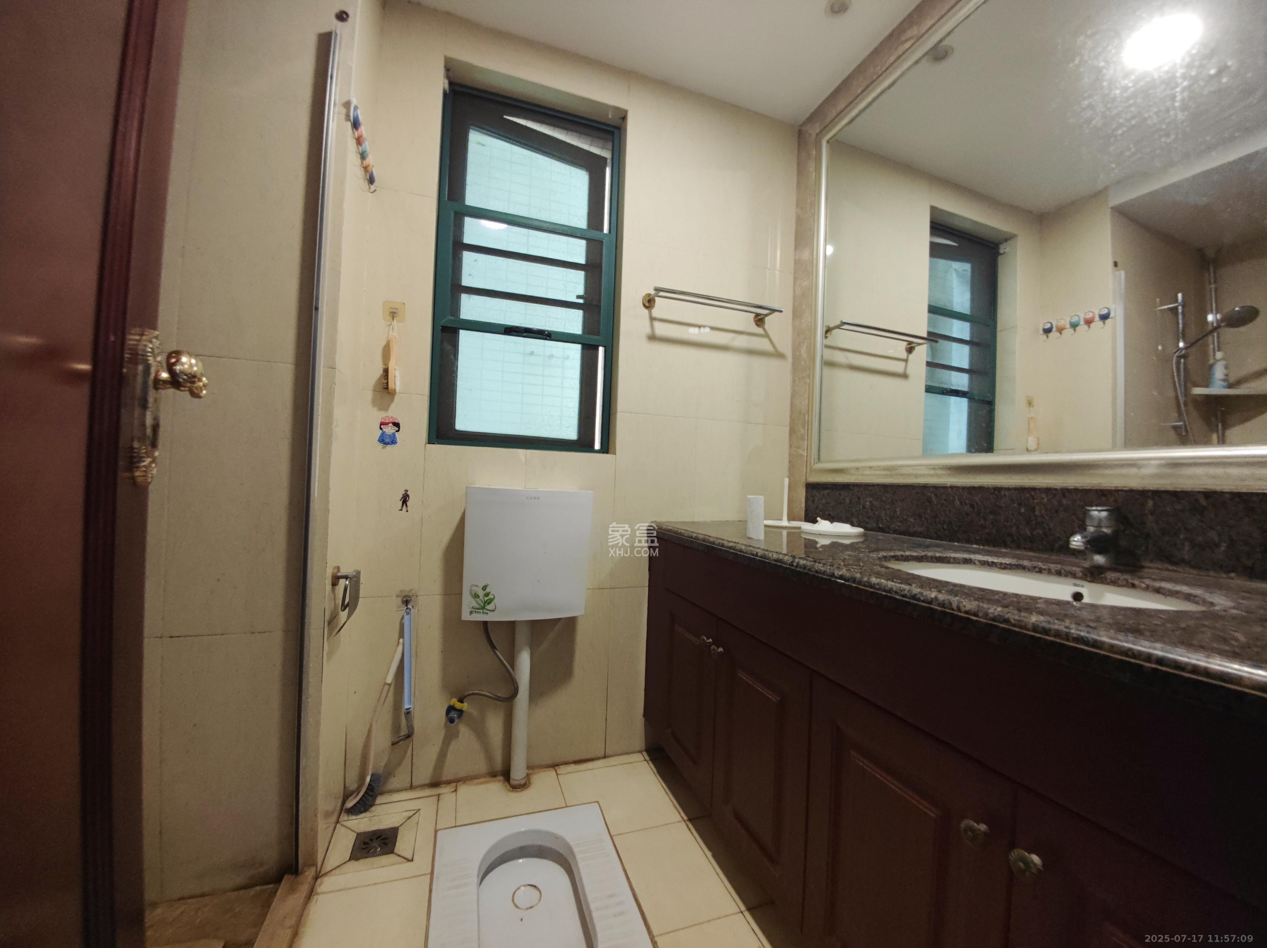 恒大雅苑 3室2厅2卫 2500.0元/月 恒大雅苑 3室2厅2卫 2500.0元/月室内图