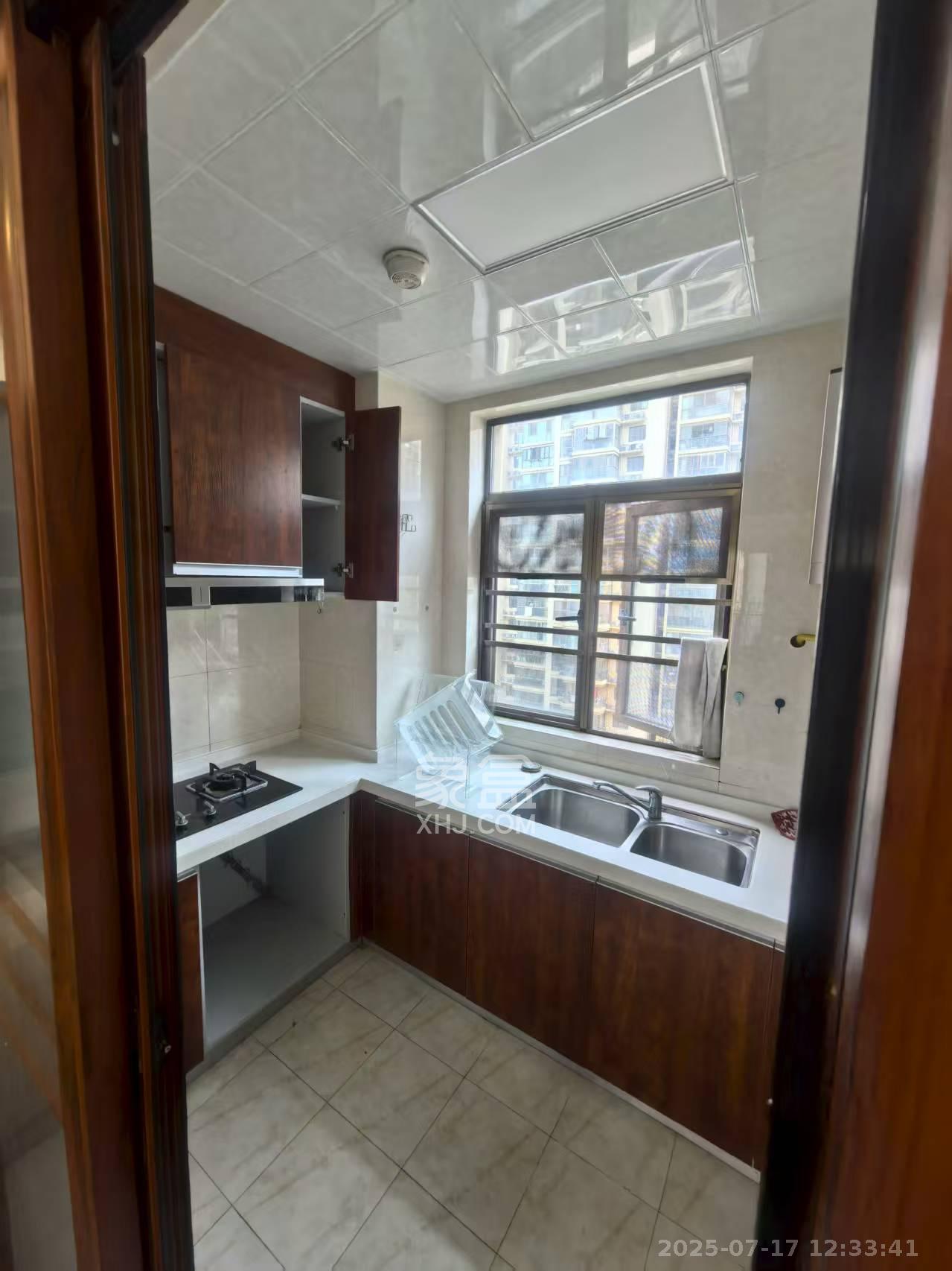 江山帝景哈佛  4室2厅2卫    2000.0元/月室内图