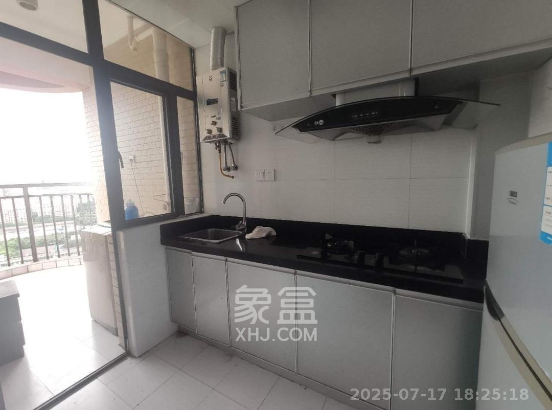 金领家族 1室1厅1卫 1300.0元/月 金领家族 1室1厅1卫 1300.0元/月室内图