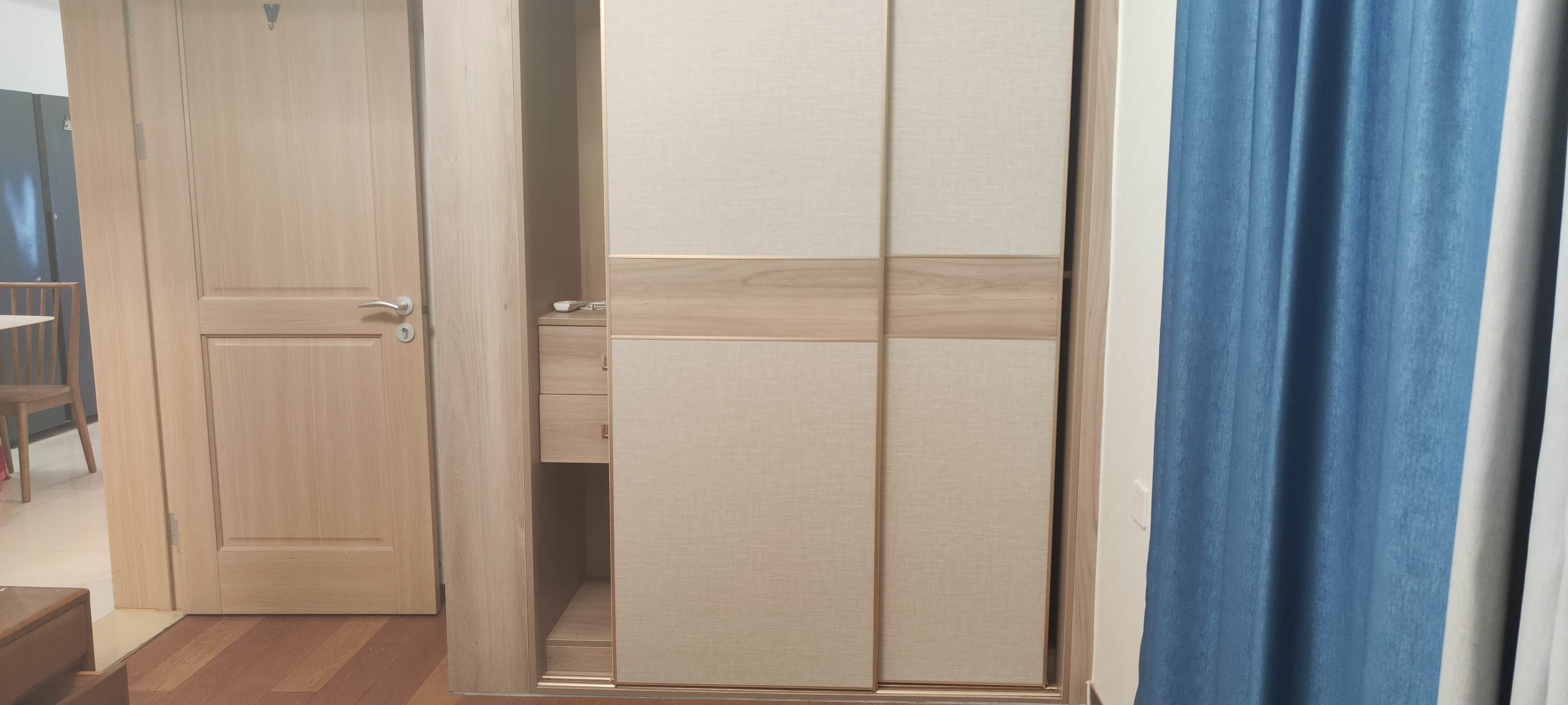 环球100宝龙城  3室2厅1卫   1800.00元/月室内图