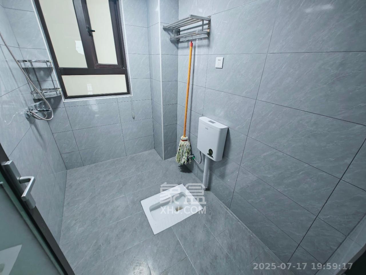 湘林熙水豪庭  3室2厅2卫   3500.00元/月室内图