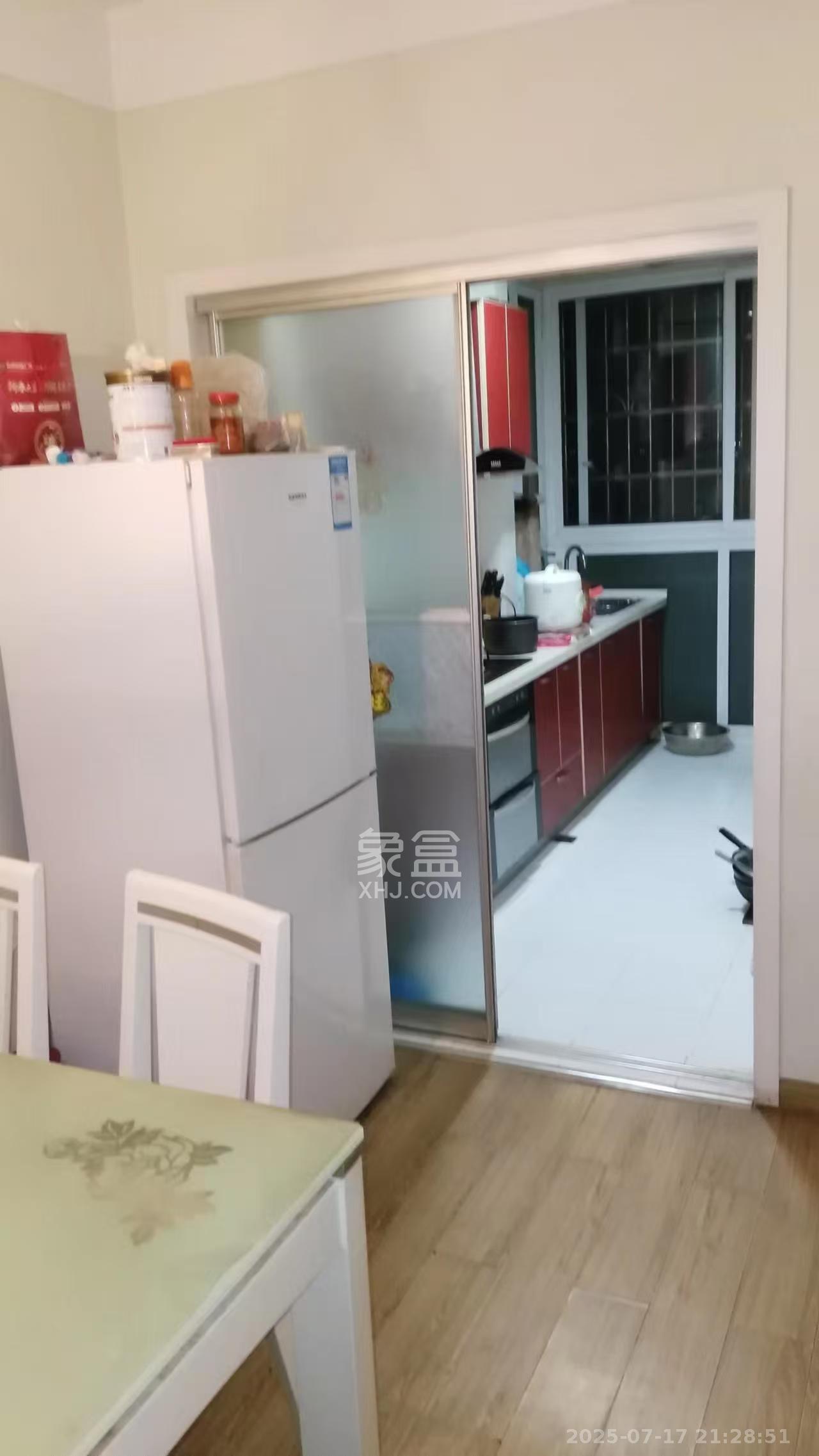 好家园  3室2厅2卫    1800.0元/月 好家园  3室2厅2卫    1800.0元/月室内图