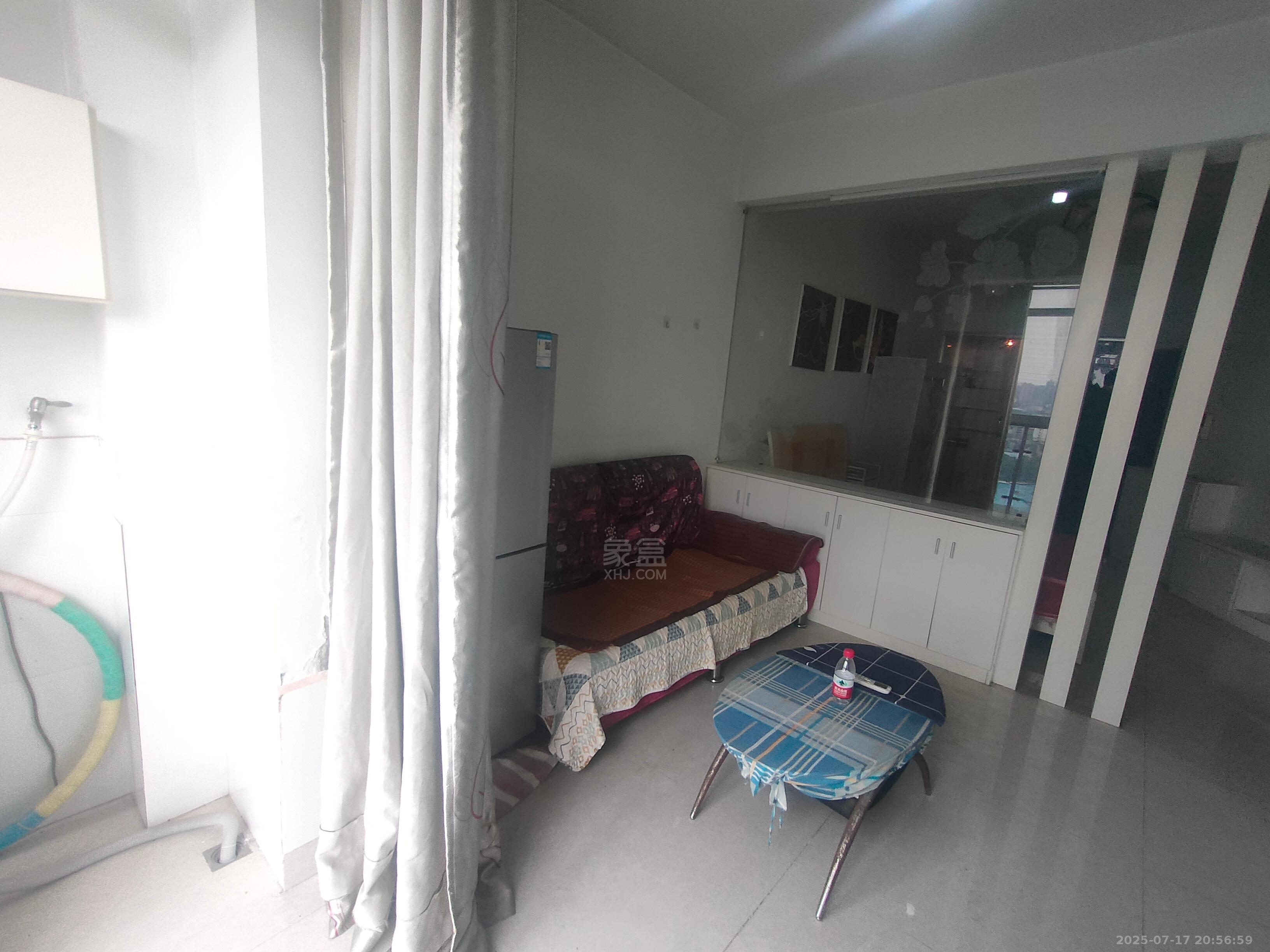 小城故事康逸名城  1室1厅1卫    1100.0元/月 小城故事康逸名城  1室1厅1卫    1100.0元/月室内图