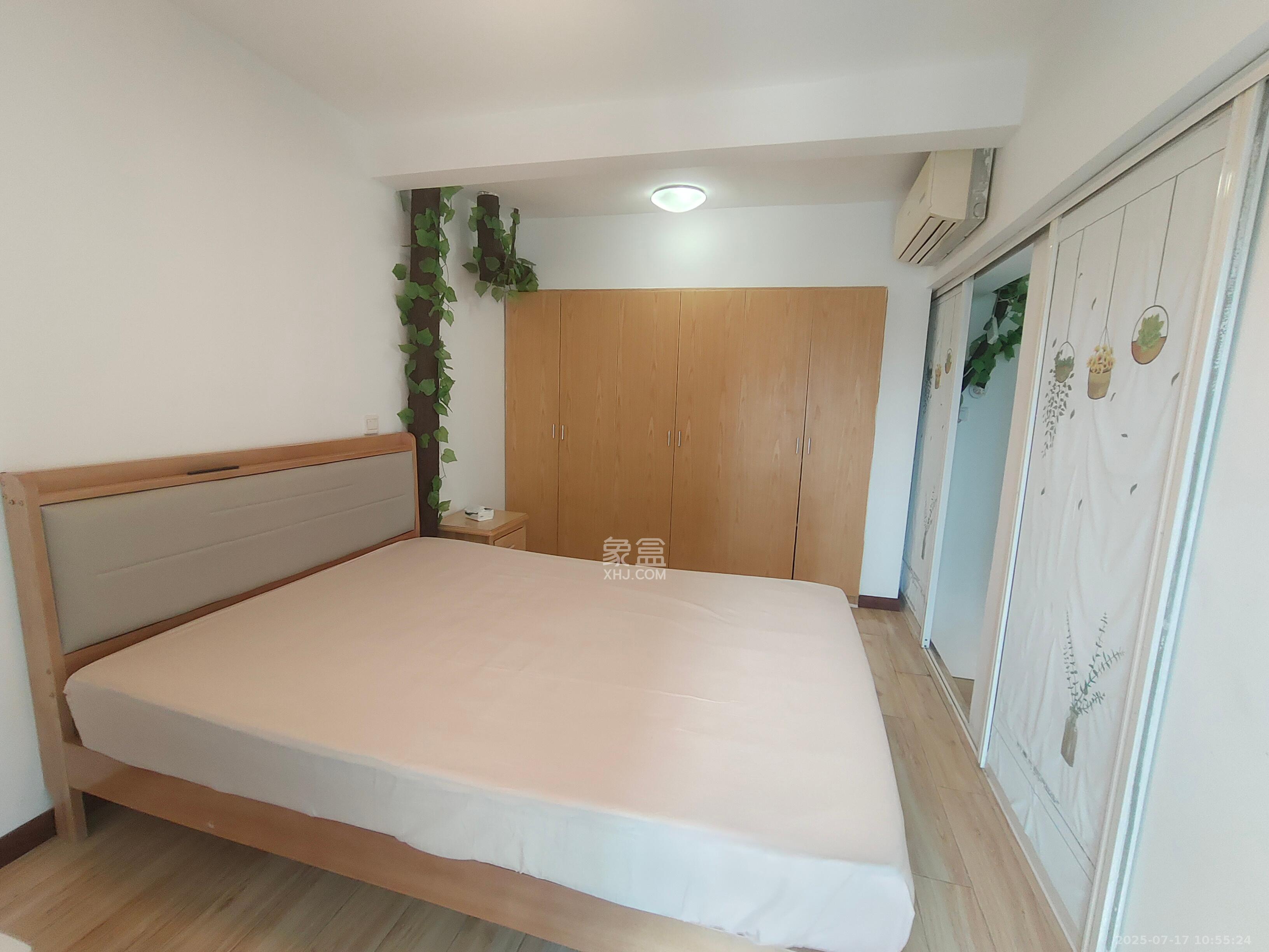 融圣国际  2室1厅1卫   2200.00元/月室内图