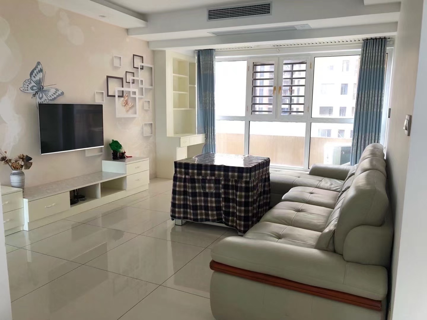 百弘学府城 3室2厅2卫 1800.0元/月 百弘学府城 3室2厅2卫 1800.0元/月室内图