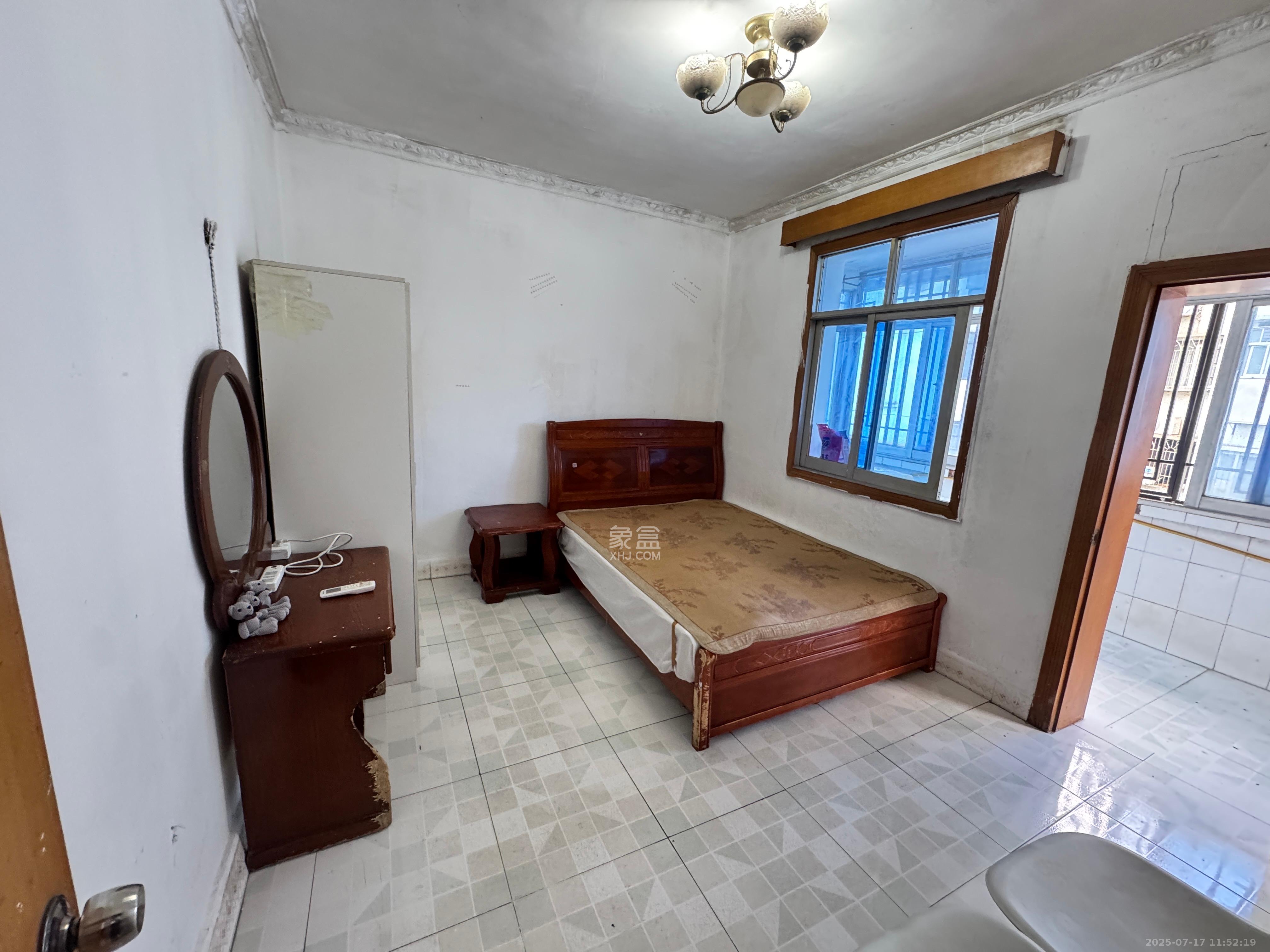 市工行南门口分理处职工宿舍（南沙井巷32）  3室1厅1卫    800.0元/月室内图