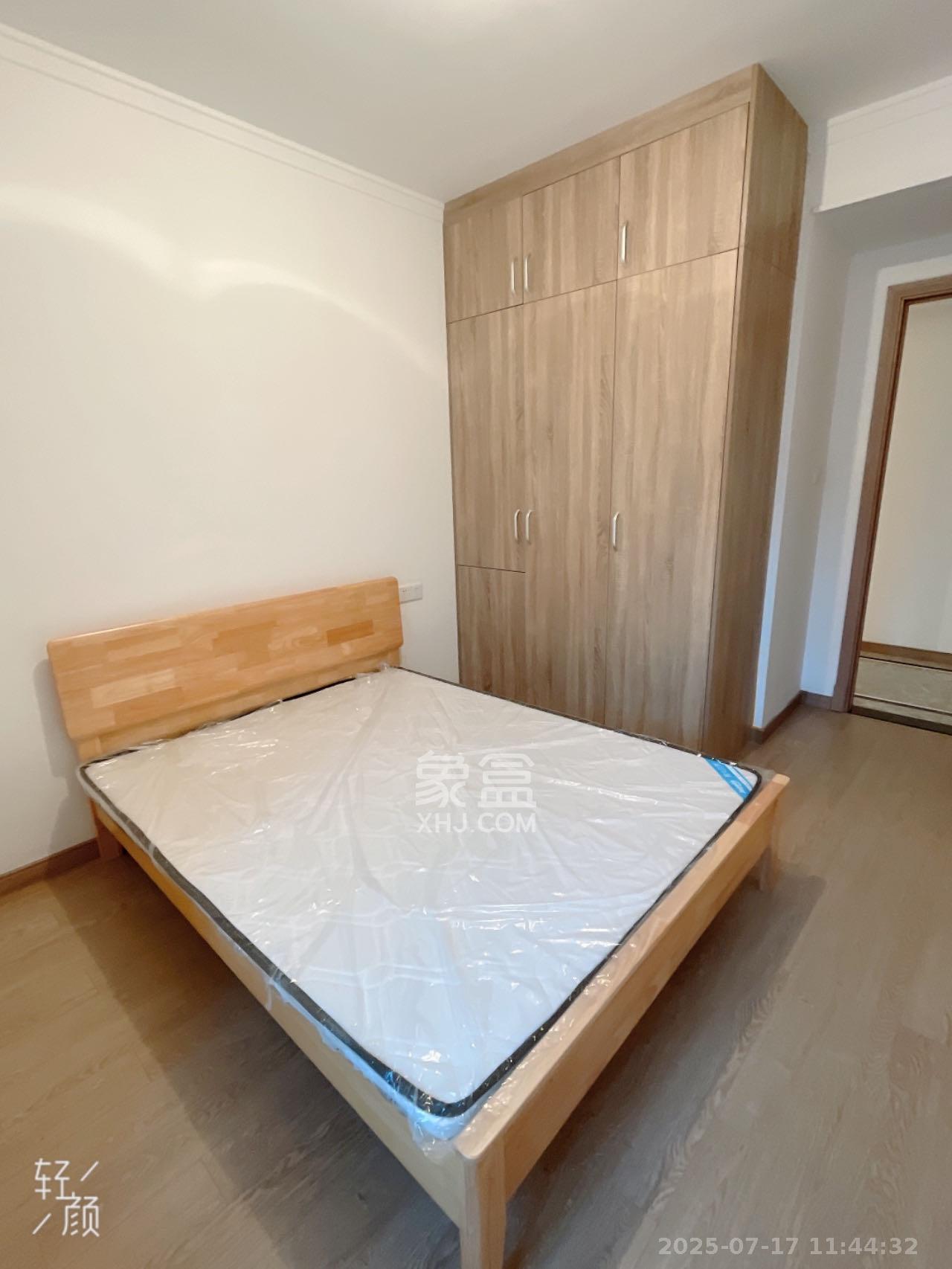 金地铂悦  4室2厅2卫   3000.00元/月室内图