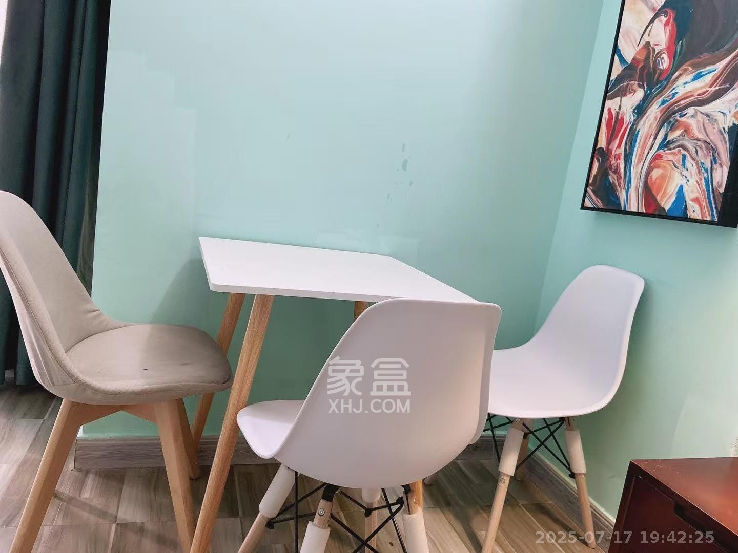 新世界广场 1室1厅1卫 1500.0元/月 新世界广场 1室1厅1卫 1500.0元/月室内图