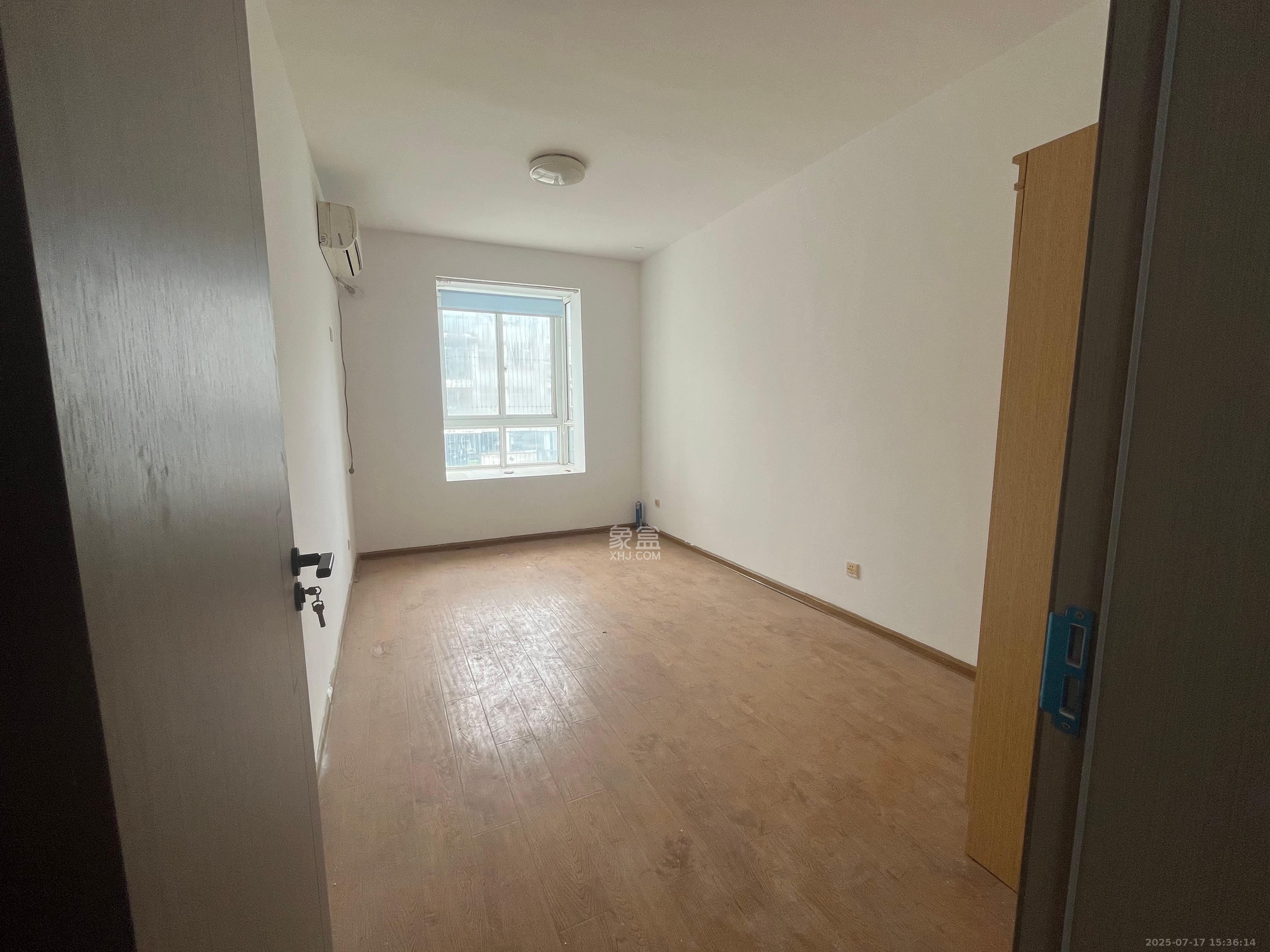 生活艺术城 3室2厅2卫 2300.0元/月 生活艺术城 3室2厅2卫 2300.0元/月室内图