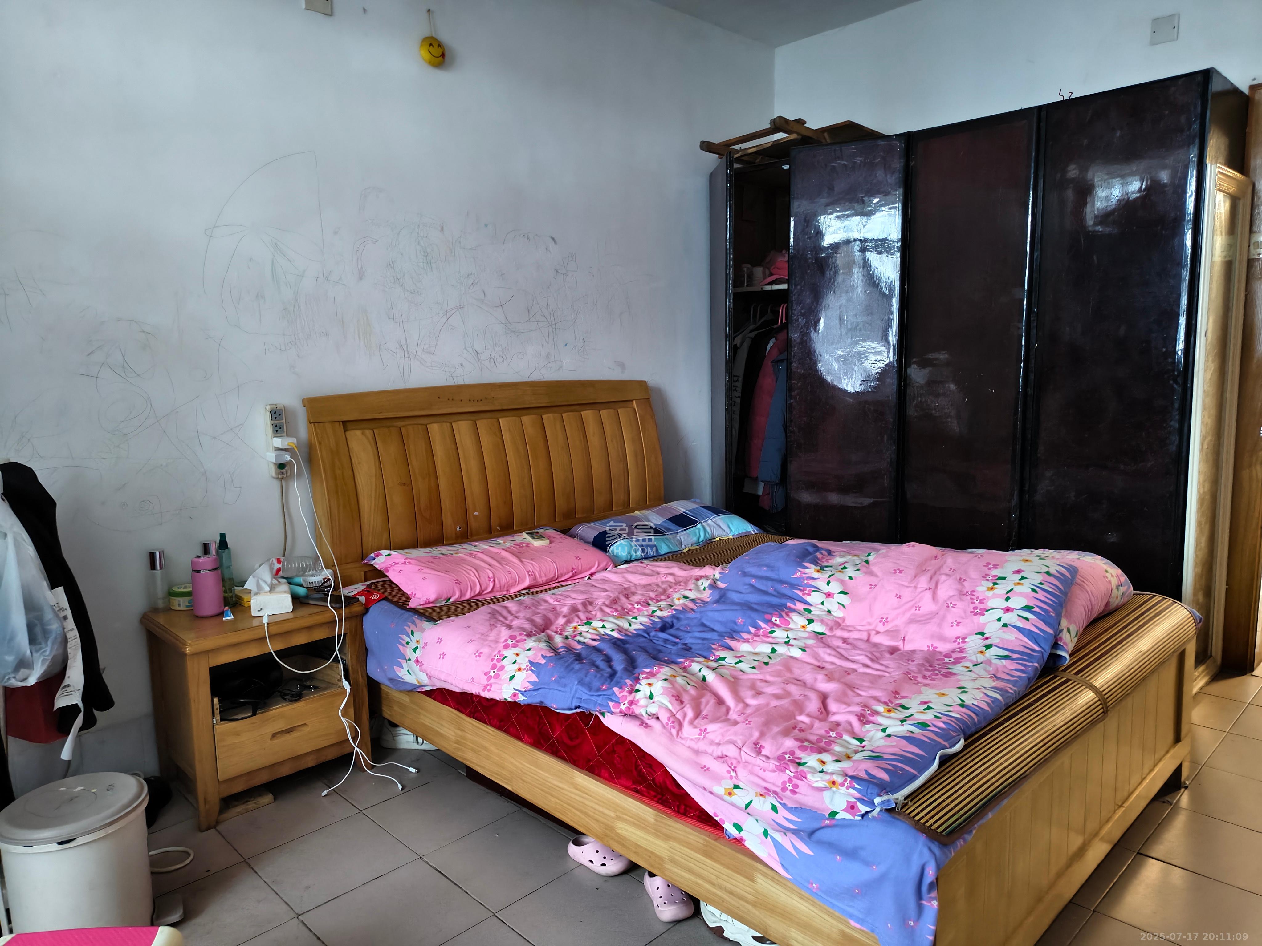 文庙坪小区 2室1厅1卫 1700.0元/月 文庙坪小区 2室1厅1卫 1700.0元/月室内图