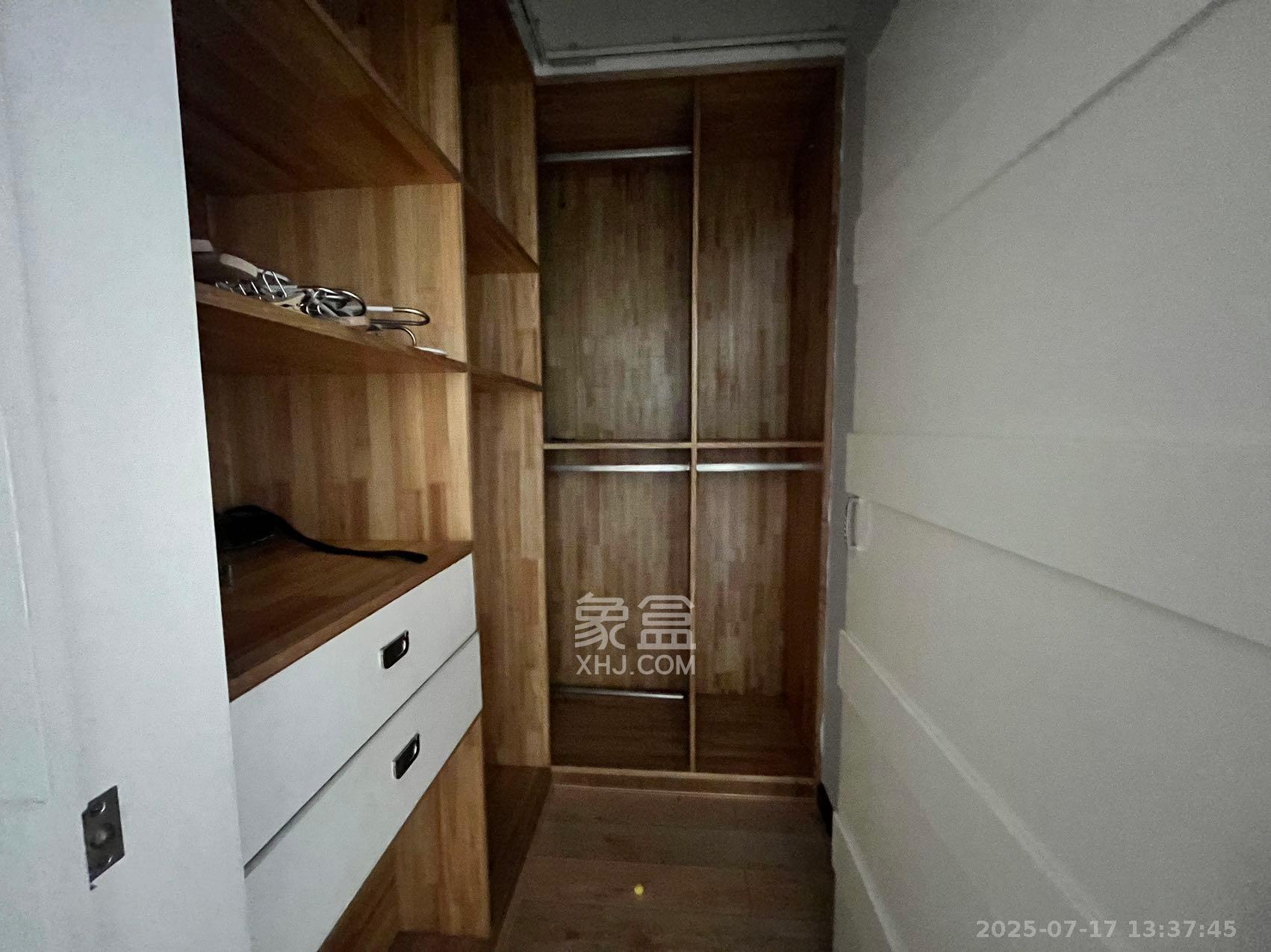 湘江世纪城贯江苑 3室2厅2卫 3100.0元/月 湘江世纪城贯江苑 3室2厅2卫 3100.0元/月室内图