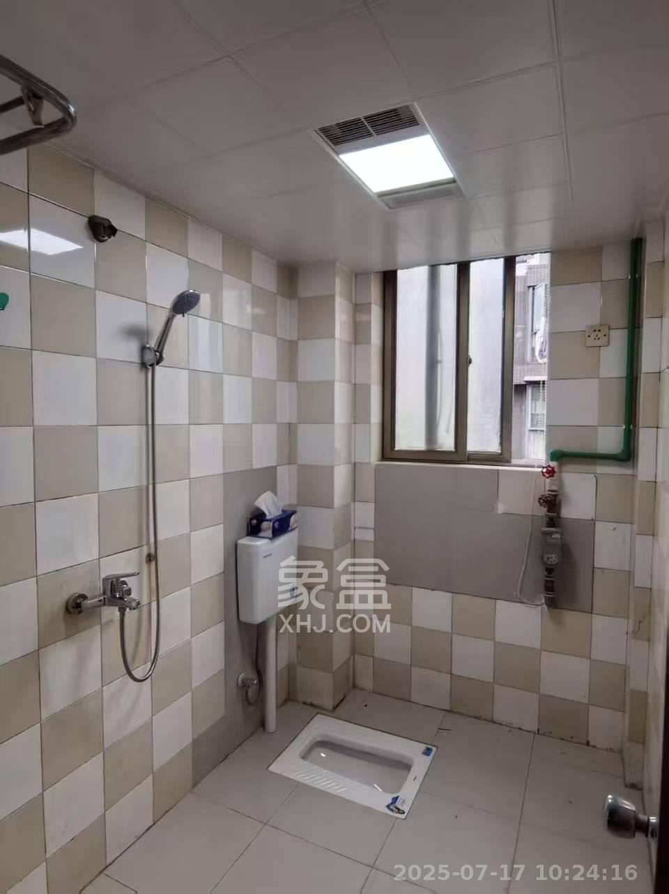 地税五分局小区  1室2厅1卫   1800.00元/月室内图