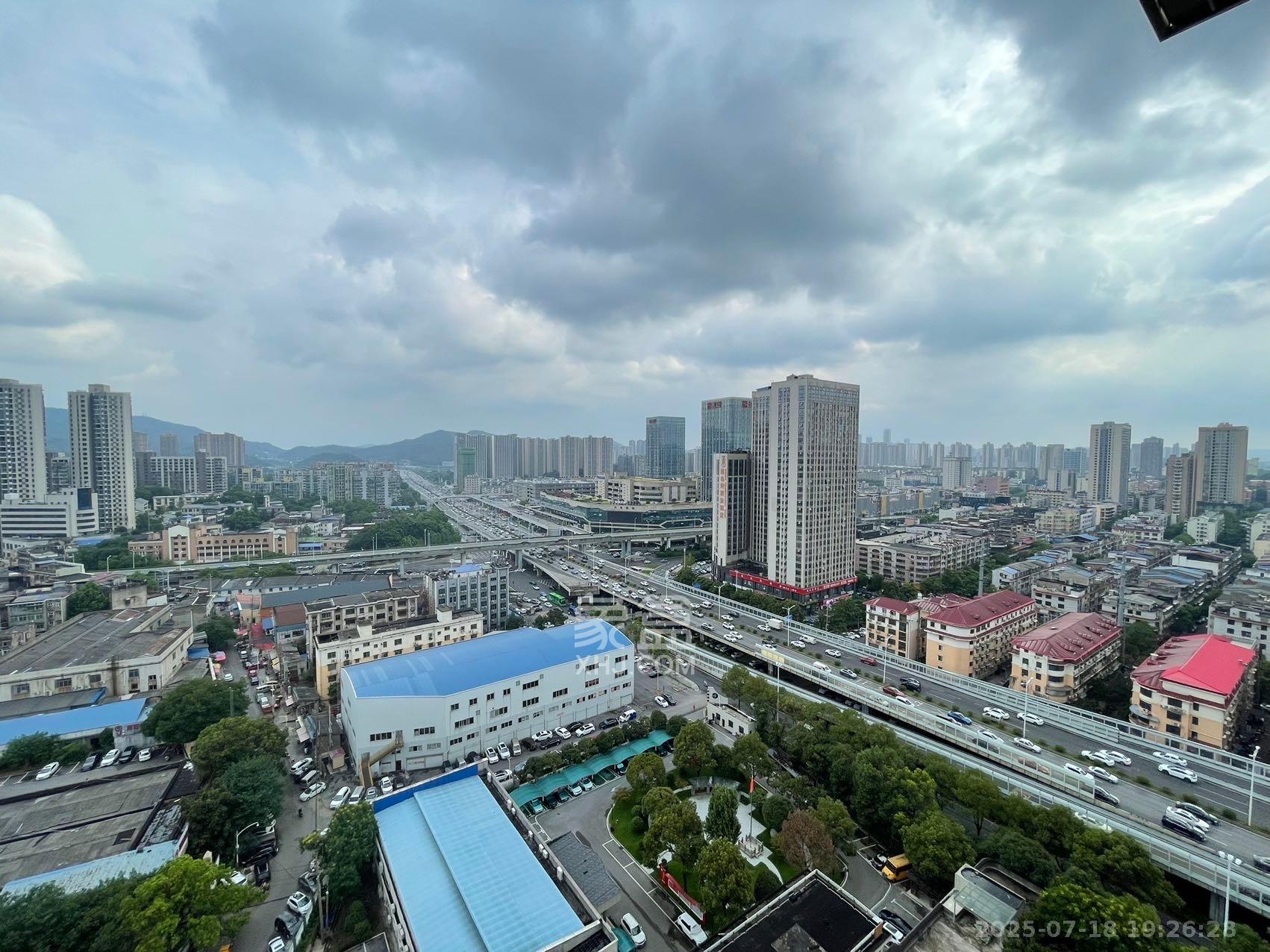 红公馆（前程丽景大厦）  2室1厅1卫   1800.00元/月室内图