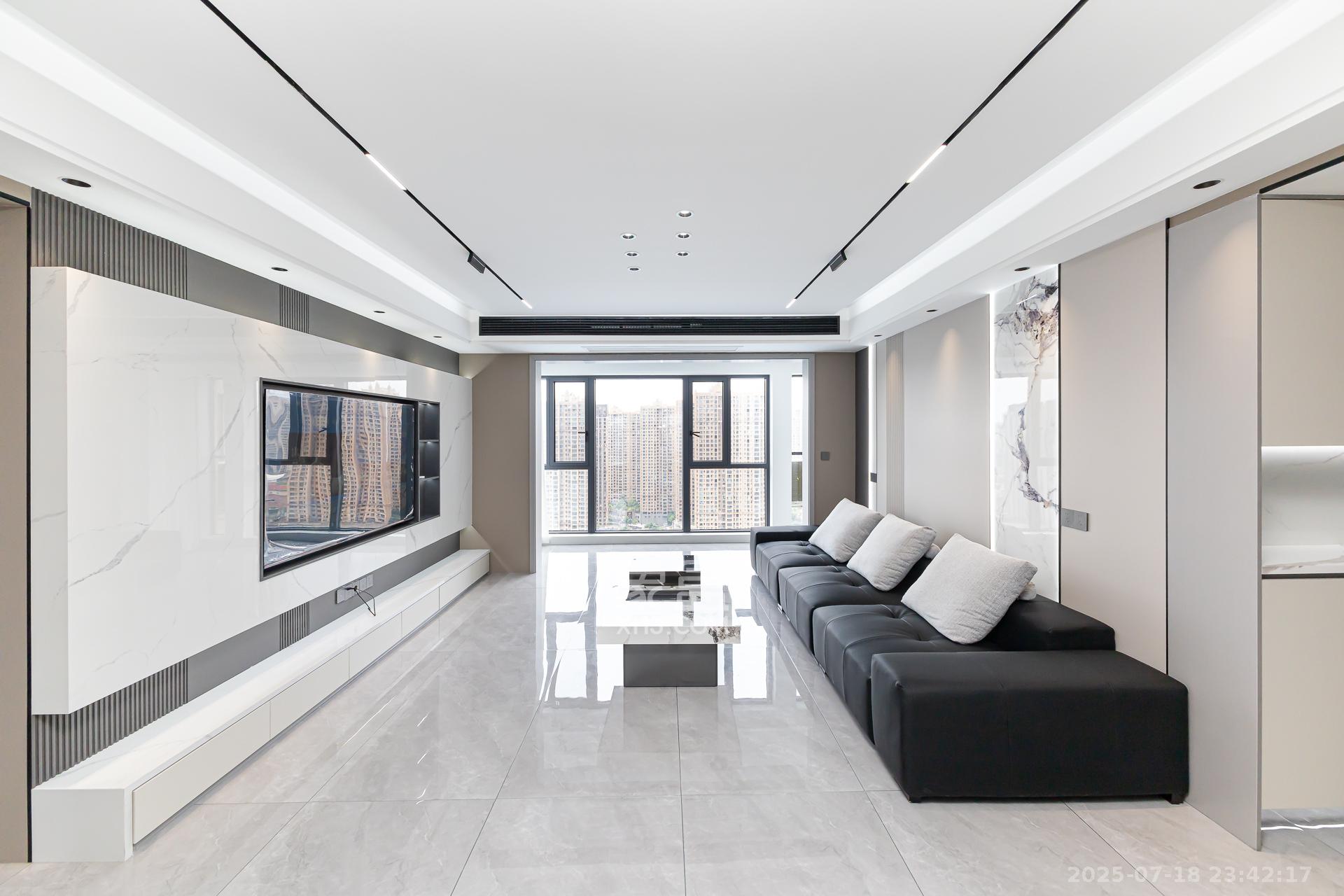 长高圆梦佳苑 3室2厅2卫 96.8万 长高圆梦佳苑 3室2厅2卫 96.8万客厅