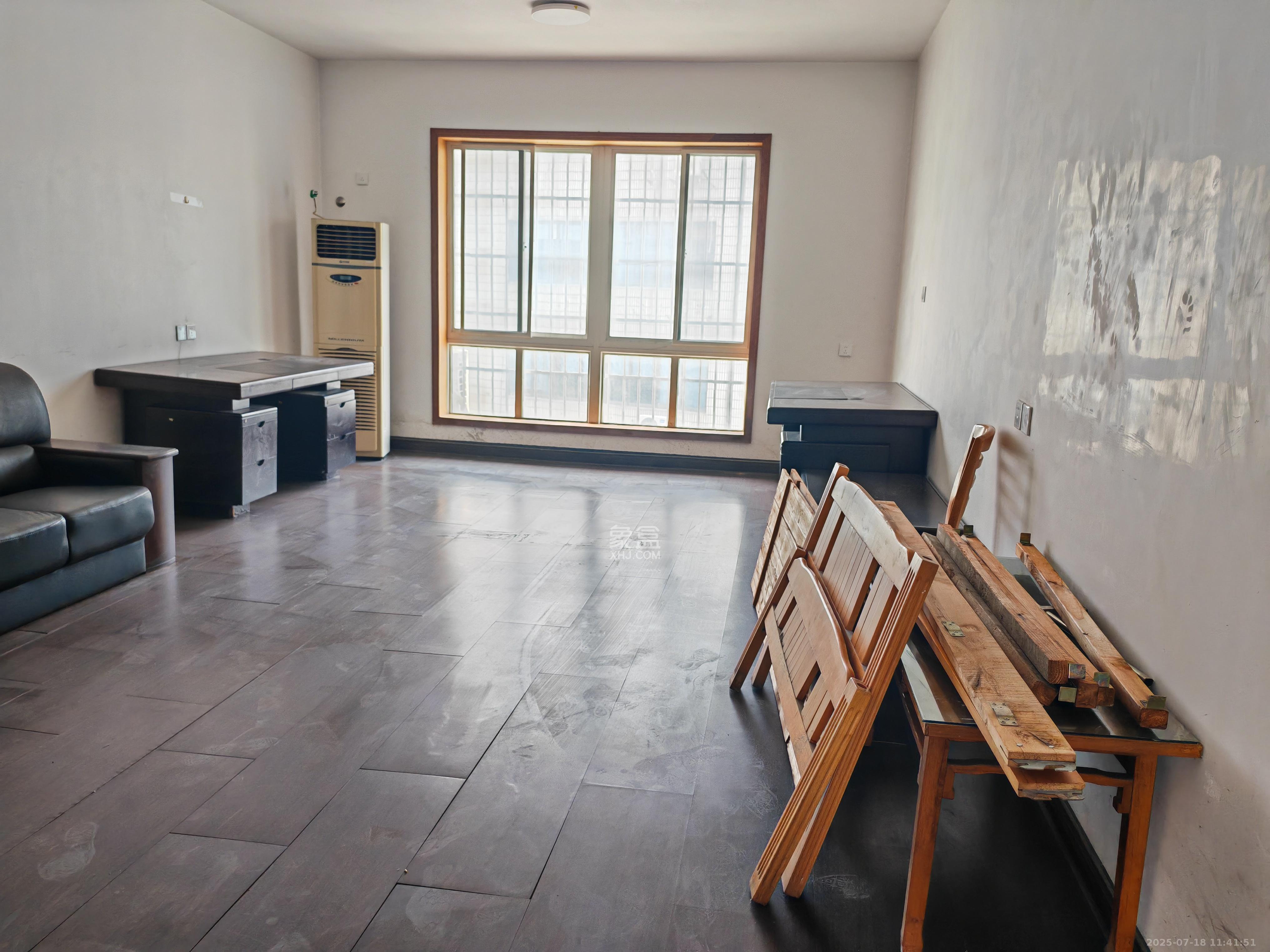 政协宿舍 5室2厅2卫 3200.0元/月 政协宿舍 5室2厅2卫 3200.0元/月室内图