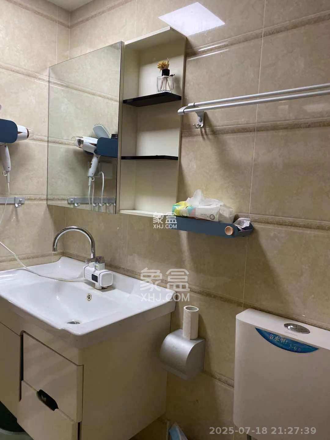 叠彩兰亭 3室1厅1卫 2200.0元/月 叠彩兰亭 3室1厅1卫 2200.0元/月室内图