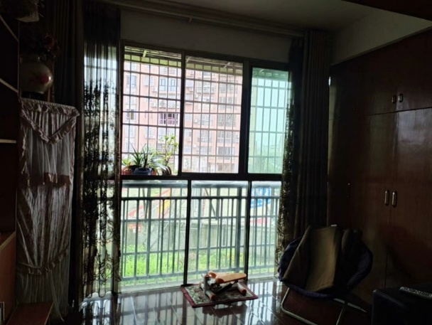 湘中园 3室2厅2卫 1600.0元/月 湘中园 3室2厅2卫 1600.0元/月室内图