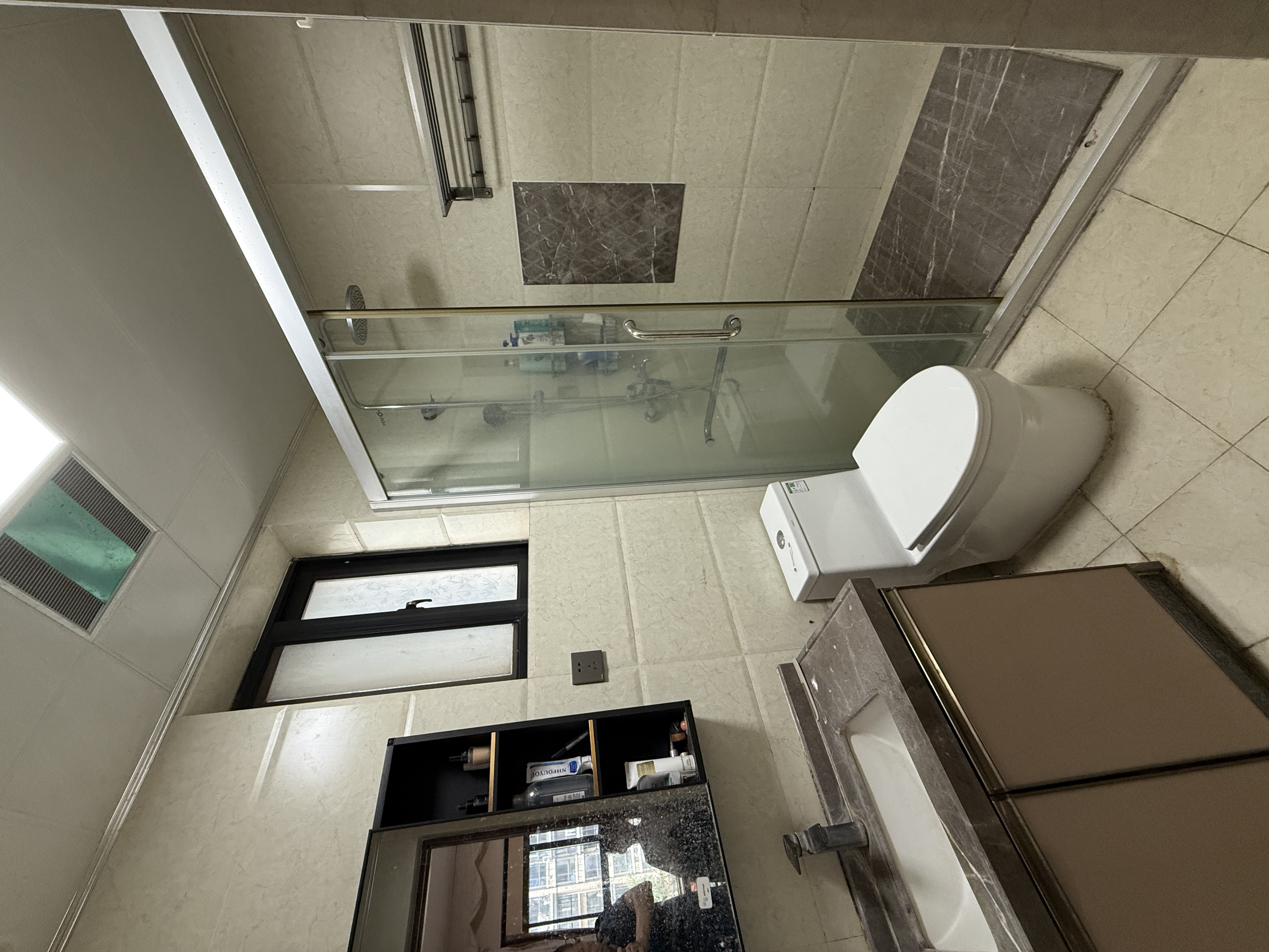 环强御景湾 3室2厅2卫 210.0万 环强御景湾 3室2厅2卫 210.0万客厅