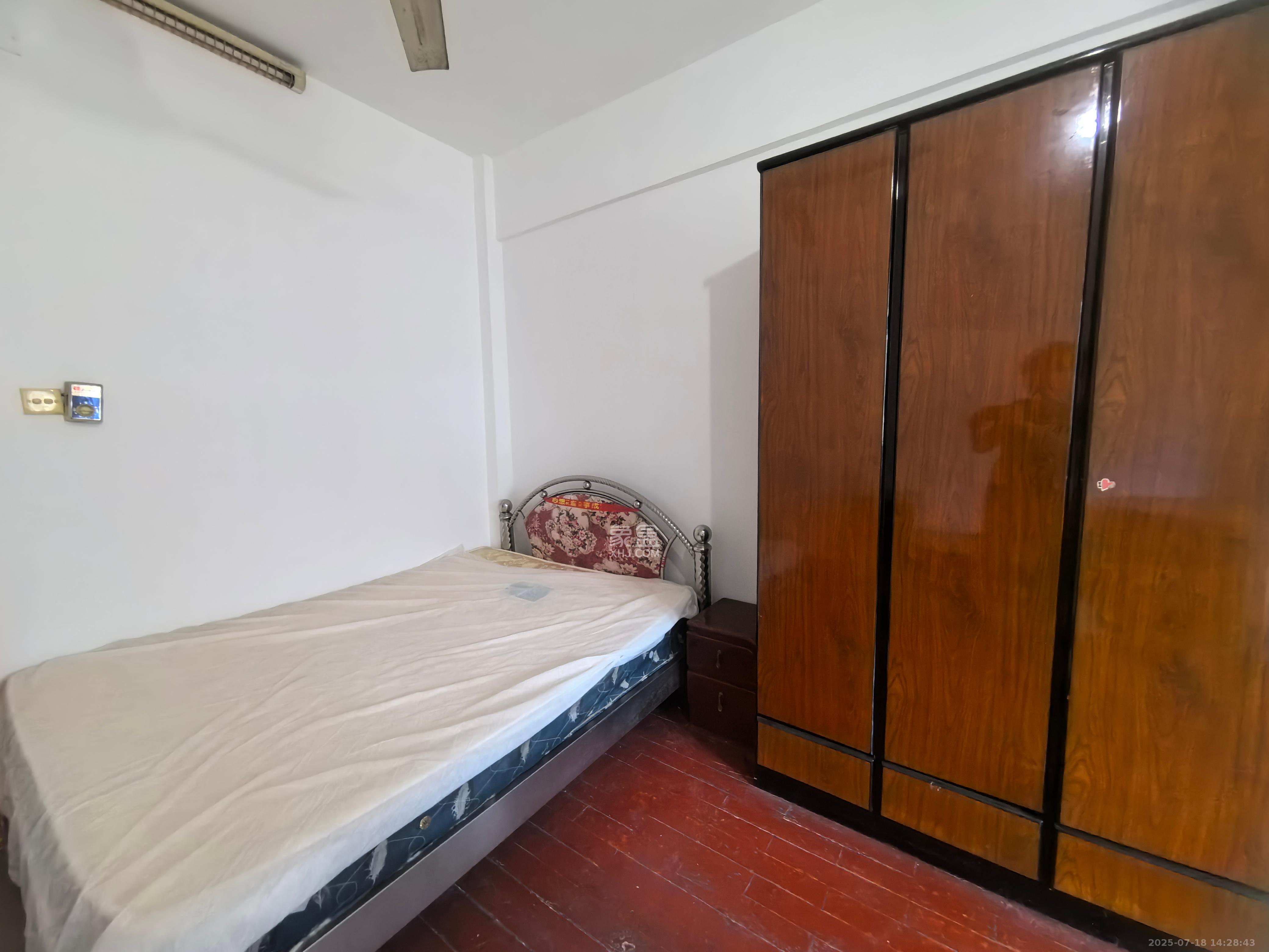 通泰街商居楼  2室1厅1卫    1500.0元/月 通泰街商居楼  2室1厅1卫    1500.0元/月室内图