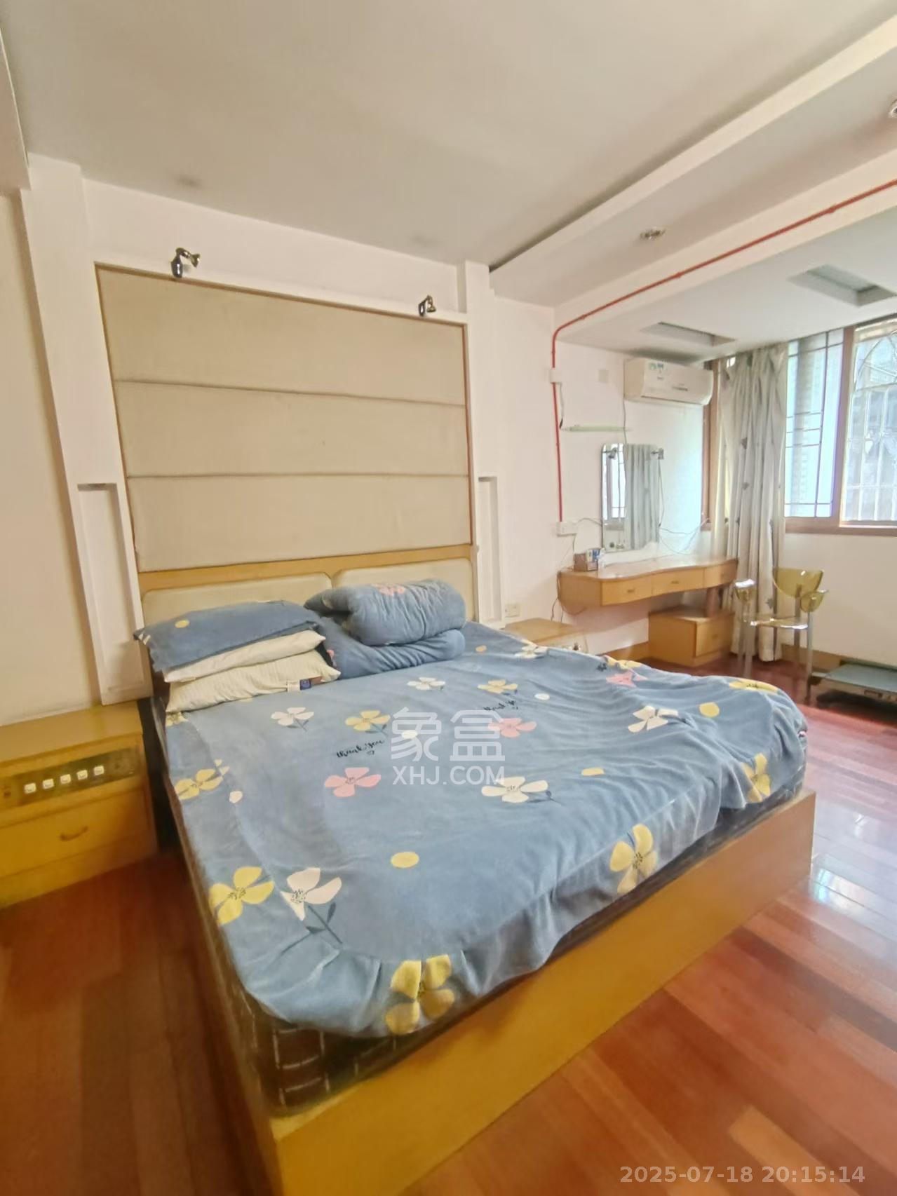 向韶村 2室1厅1卫 2500.0元/月 向韶村 2室1厅1卫 2500.0元/月室内图