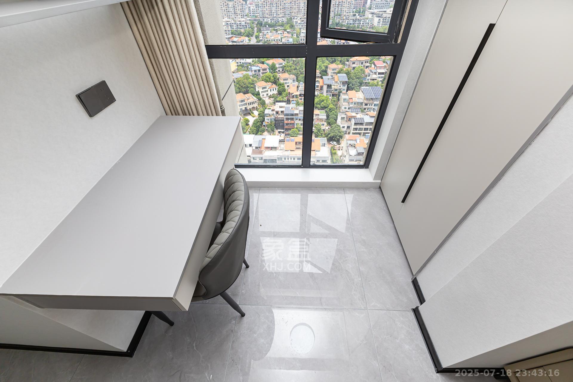 长高圆梦佳苑 3室2厅2卫 96.8万 长高圆梦佳苑 3室2厅2卫 96.8万阳台