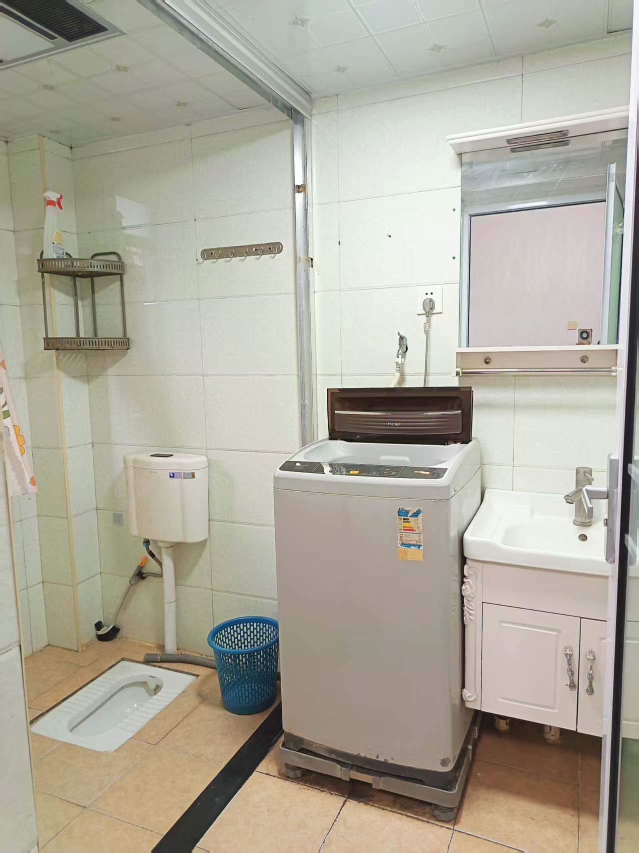 秀峰小区 2室2厅1卫 900.0元/月 秀峰小区 2室2厅1卫 900.0元/月室内图