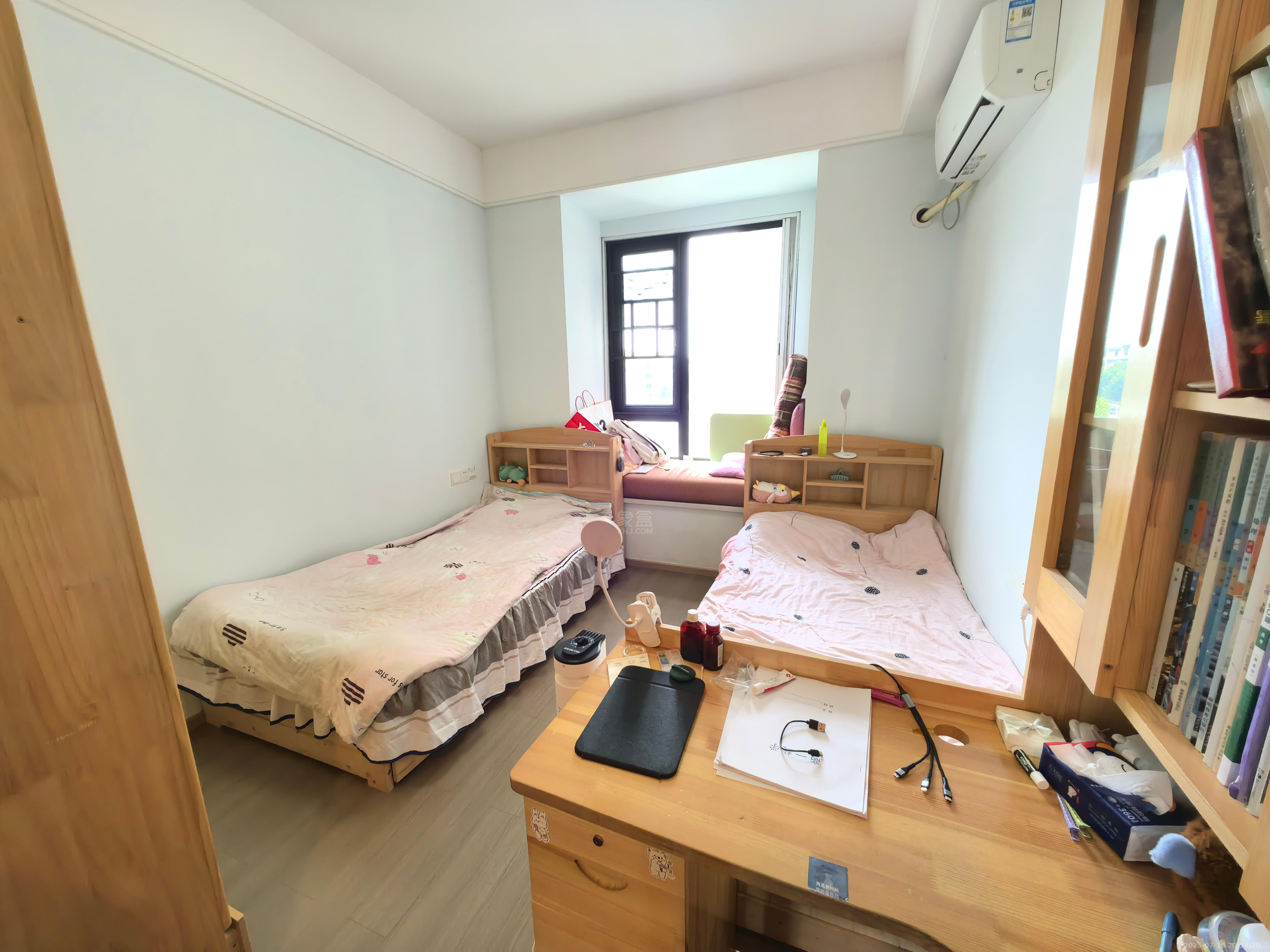 金茂如茂苑 4室2厅2卫 2400.0元/月 金茂如茂苑 4室2厅2卫 2400.0元/月室内图