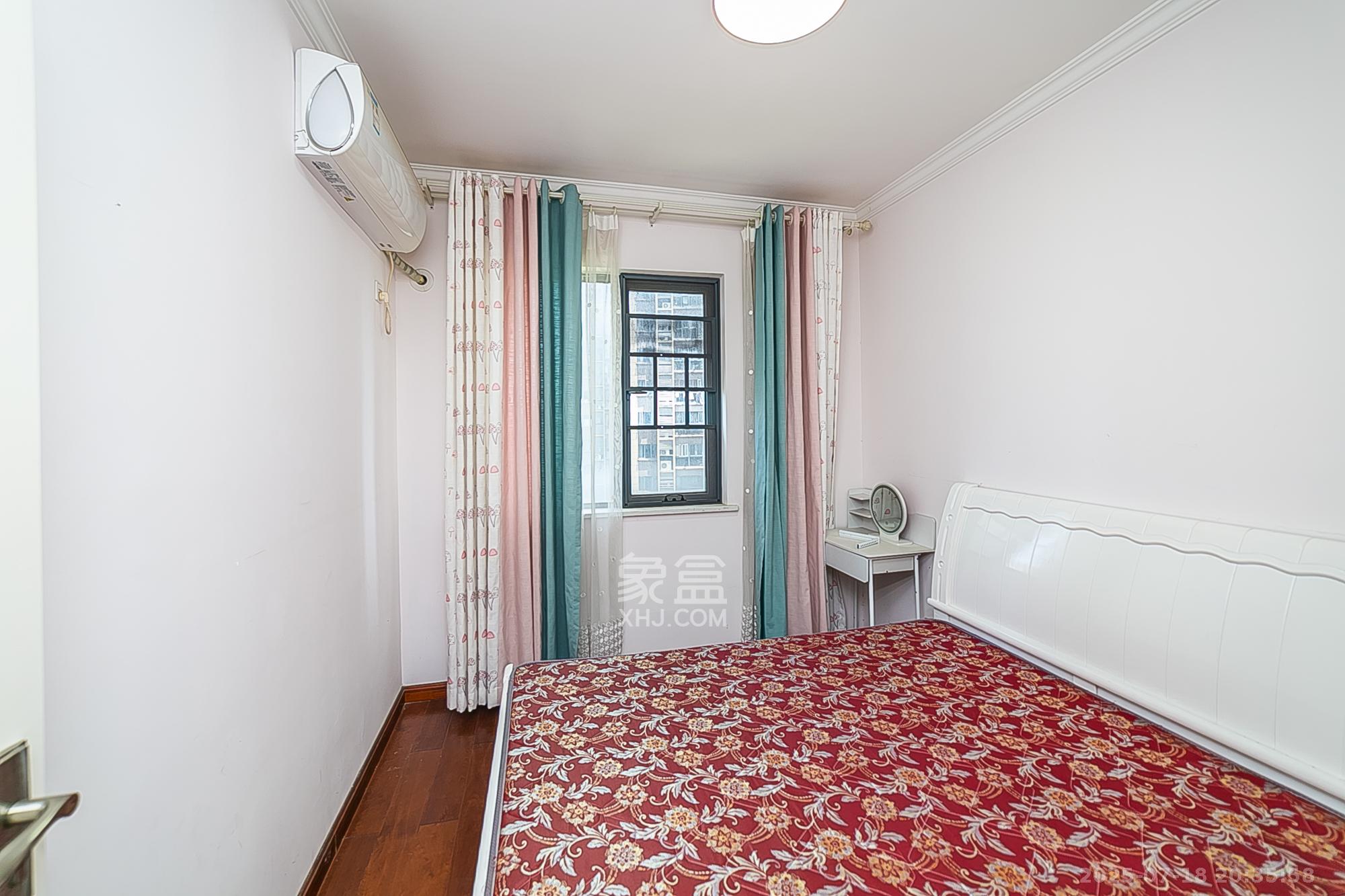 荣盛花语书苑  3室2厅1卫    80.0万 荣盛花语书苑  3室2厅1卫    80.0万卧室