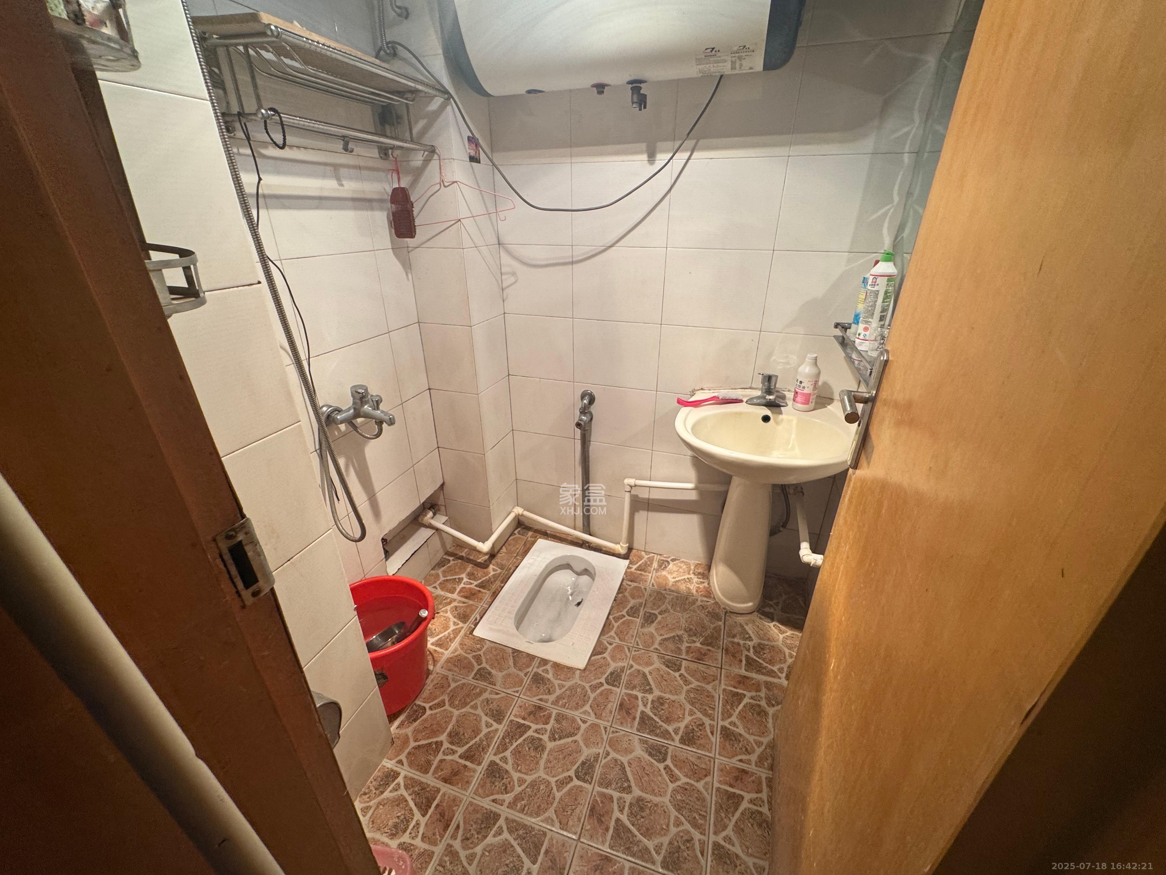 德馨园  3室2厅1卫    1400.0元/月 德馨园  3室2厅1卫    1400.0元/月室内图