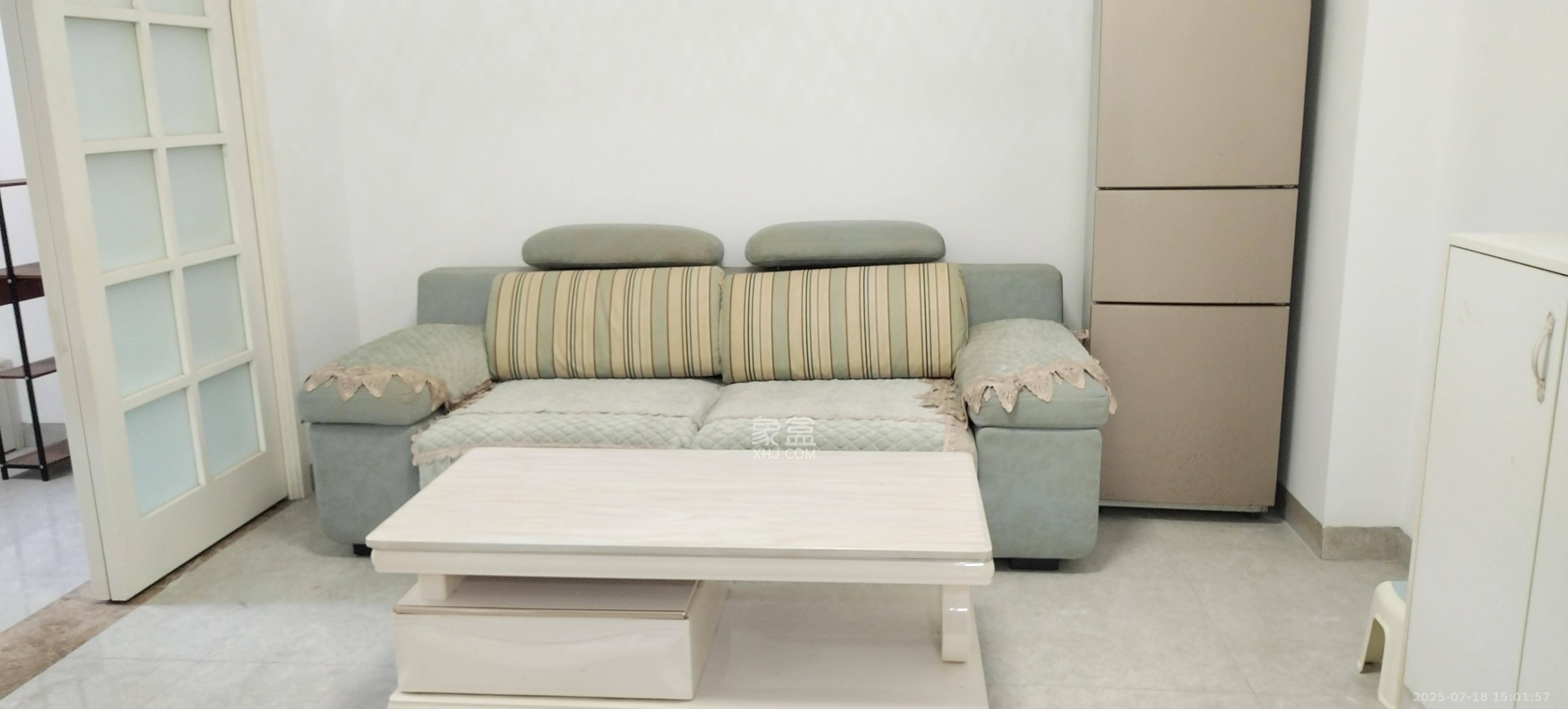 天鸿天府(天鸿中央大院) 1室2厅1卫 2000.0元/月 天鸿天府(天鸿中央大院) 1室2厅1卫 2000.0元/月室内图