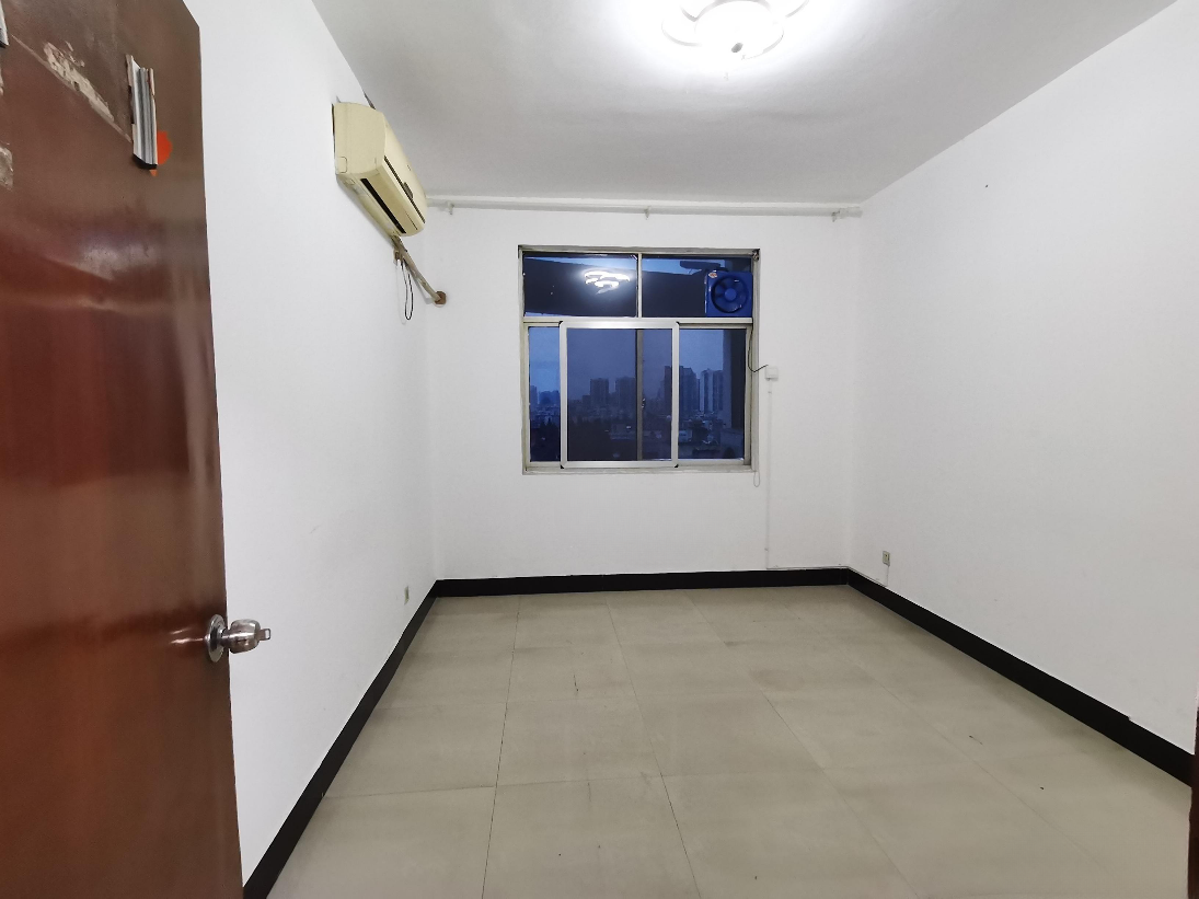 百益大厦 4室2厅2卫 58.8万 百益大厦 4室2厅2卫 58.8万室内图