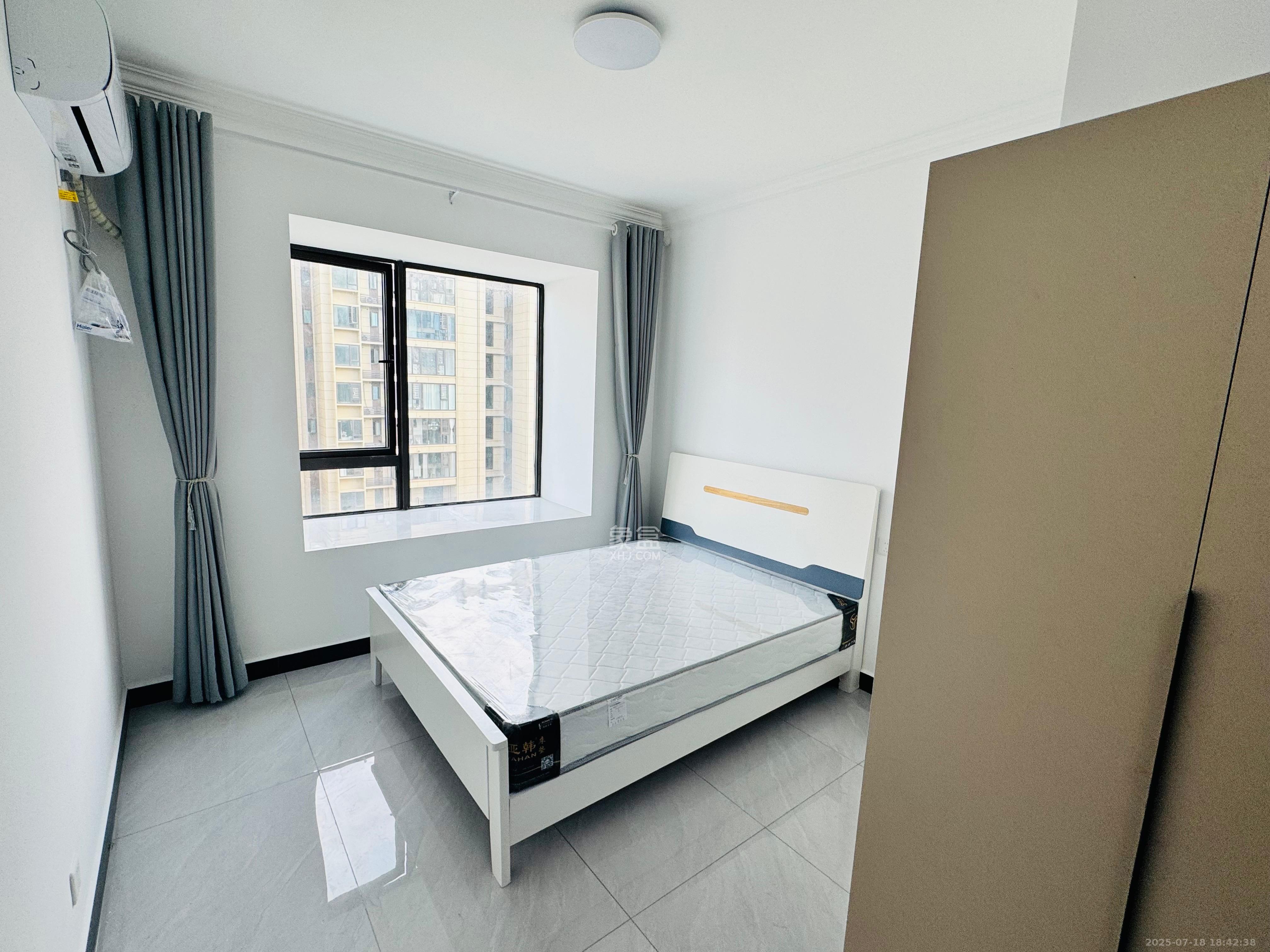 大都汇天悦(保利大都汇三期) 4室2厅2卫 3600.0元/月 大都汇天悦(保利大都汇三期) 4室2厅2卫 3600.0元/月室内图