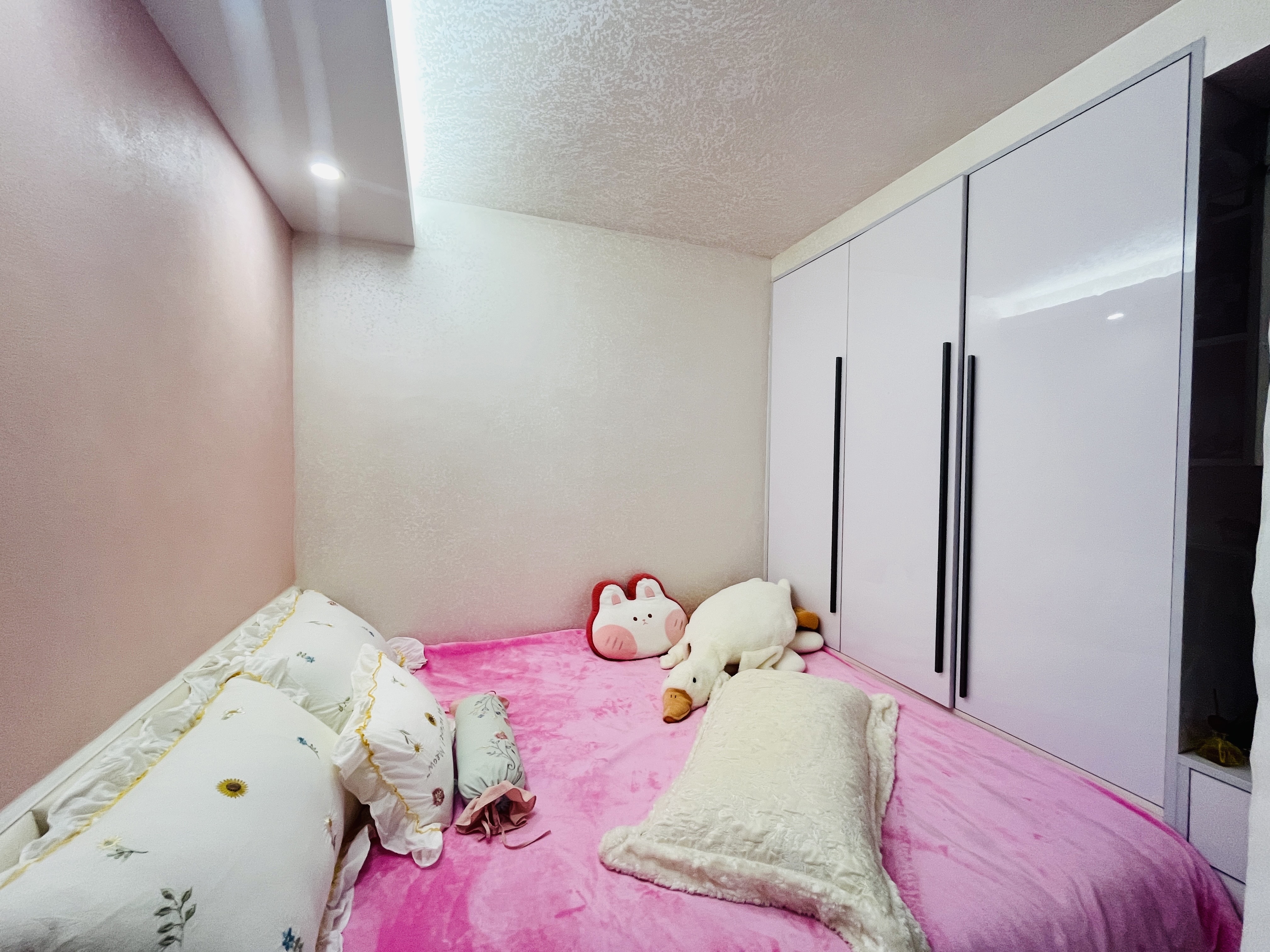 山城上品  3室2厅1卫   65.80万客厅