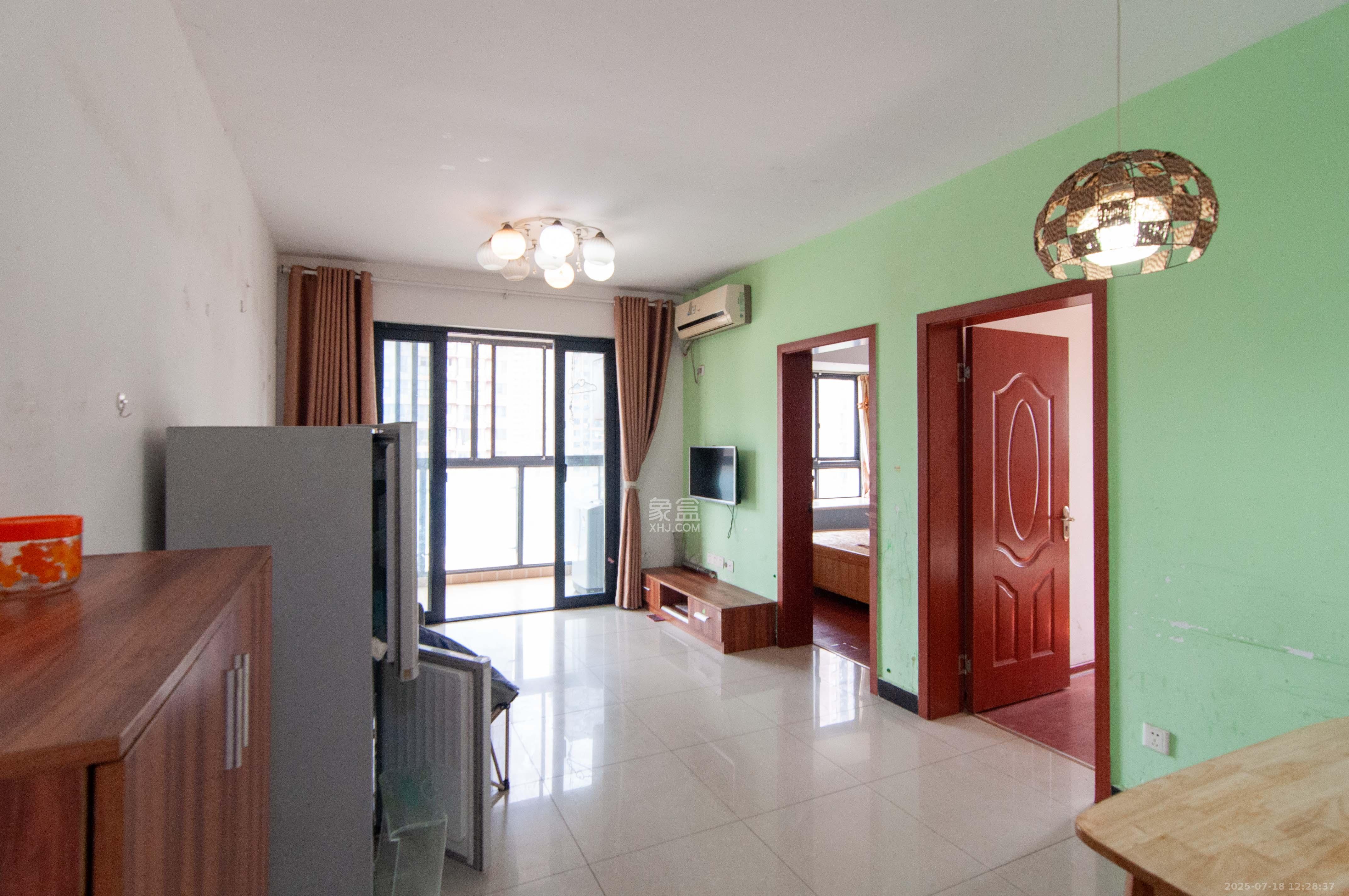 高鑫麓城  2室2厅1卫    67.0万 高鑫麓城  2室2厅1卫    67.0万客厅