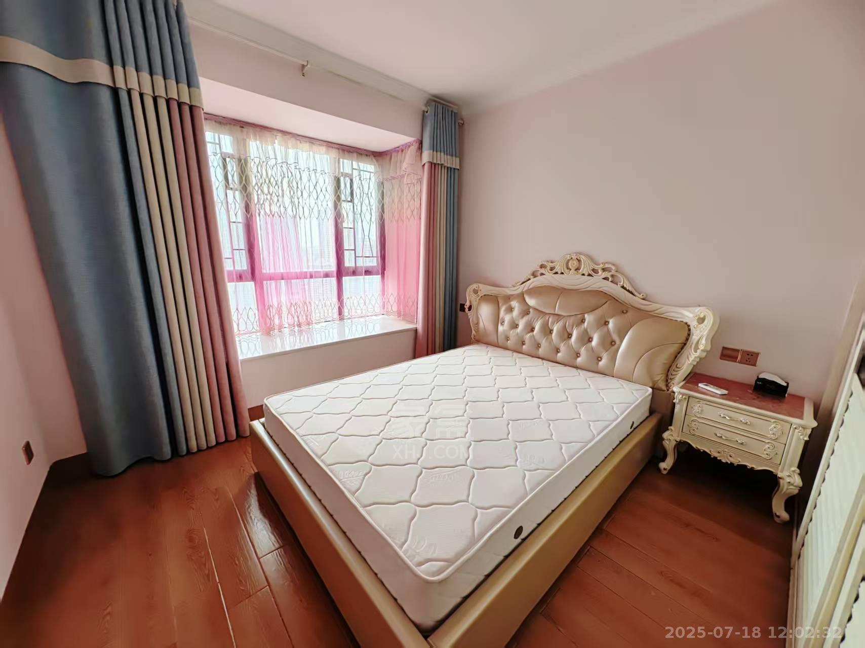 中建御山和苑 3室2厅2卫 3500.0元/月 中建御山和苑 3室2厅2卫 3500.0元/月室内图