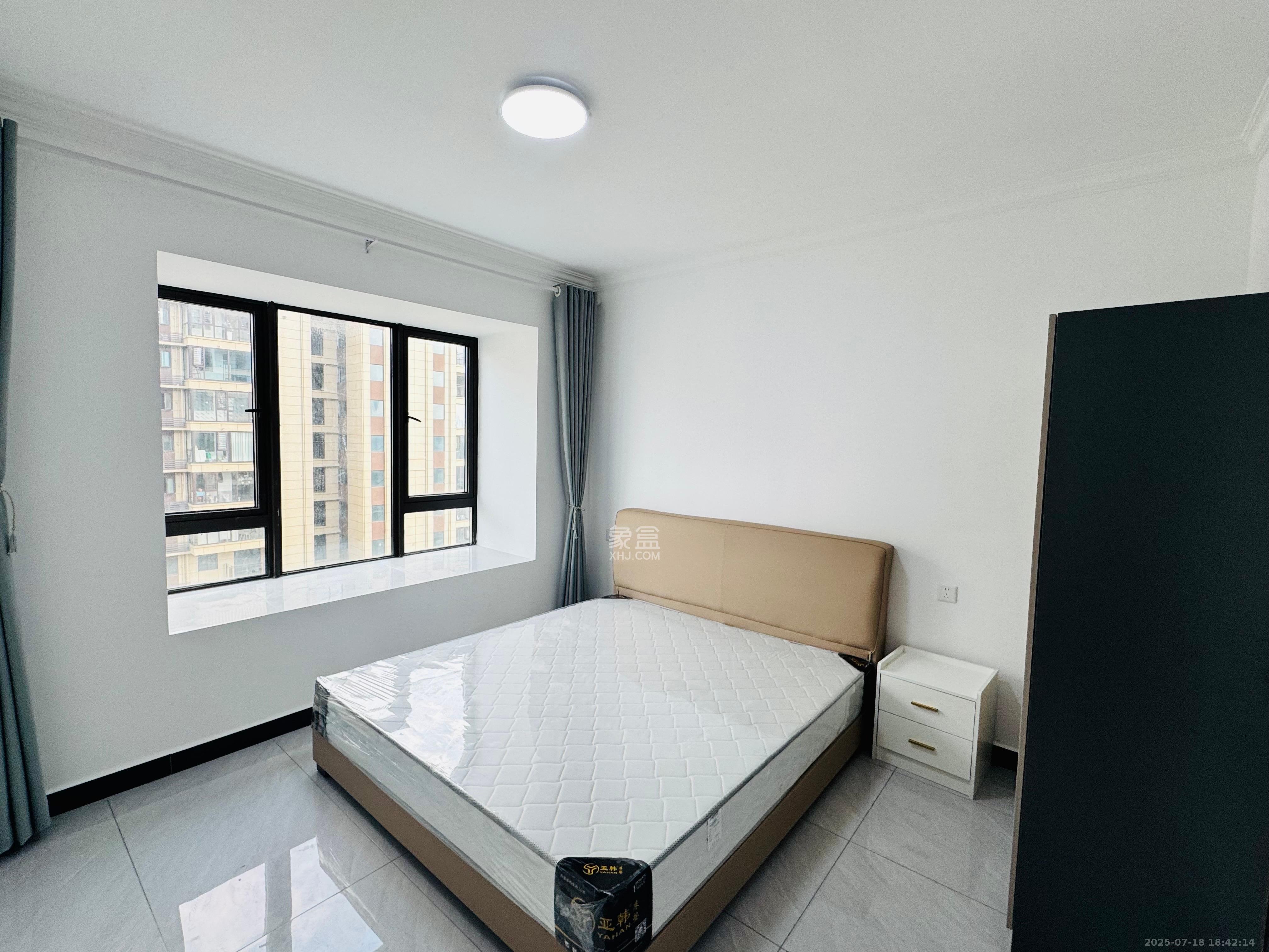 大都汇天悦(保利大都汇三期) 4室2厅2卫 3600.0元/月 大都汇天悦(保利大都汇三期) 4室2厅2卫 3600.0元/月室内图