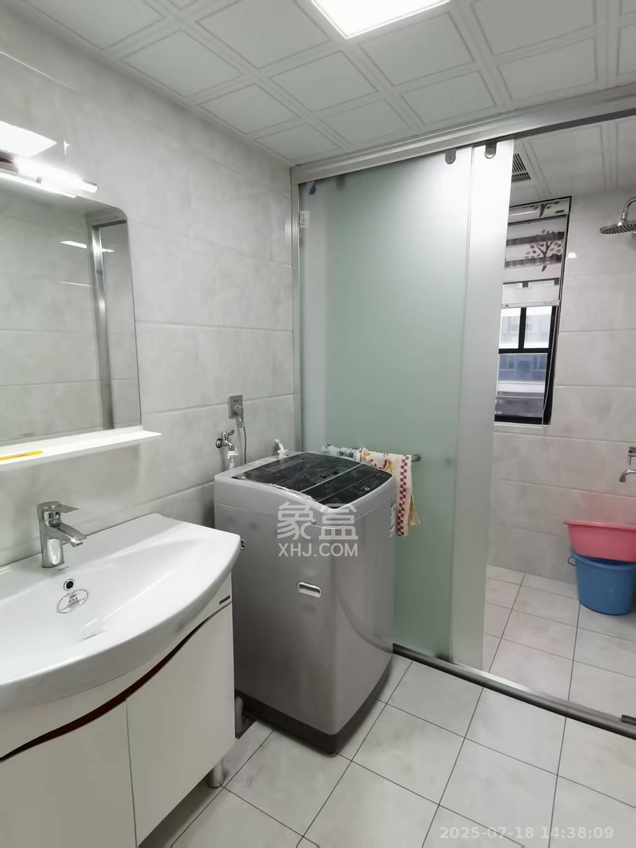 中海梅溪湖壹号 3室2厅2卫 3300.0元/月 中海梅溪湖壹号 3室2厅2卫 3300.0元/月室内图