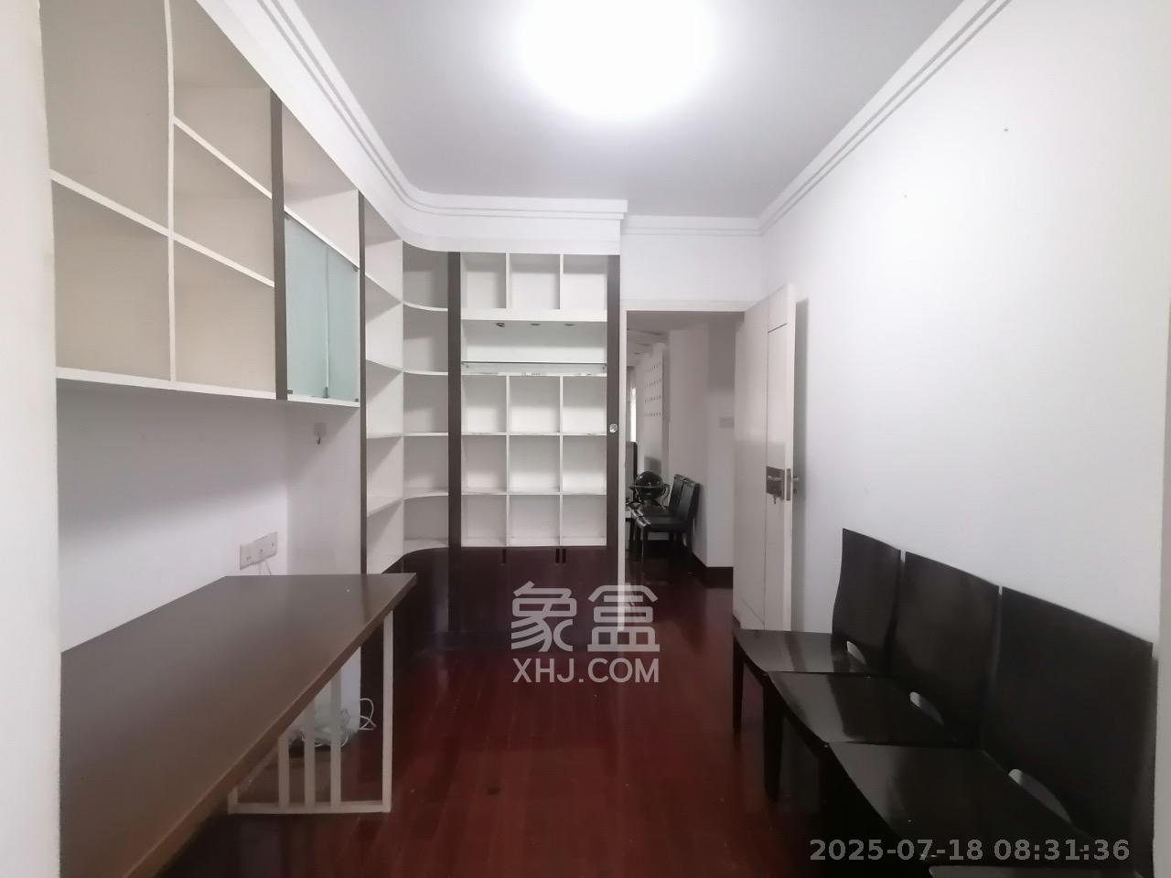 省工行家属楼 3室2厅2卫 3000.0元/月 省工行家属楼 3室2厅2卫 3000.0元/月室内图